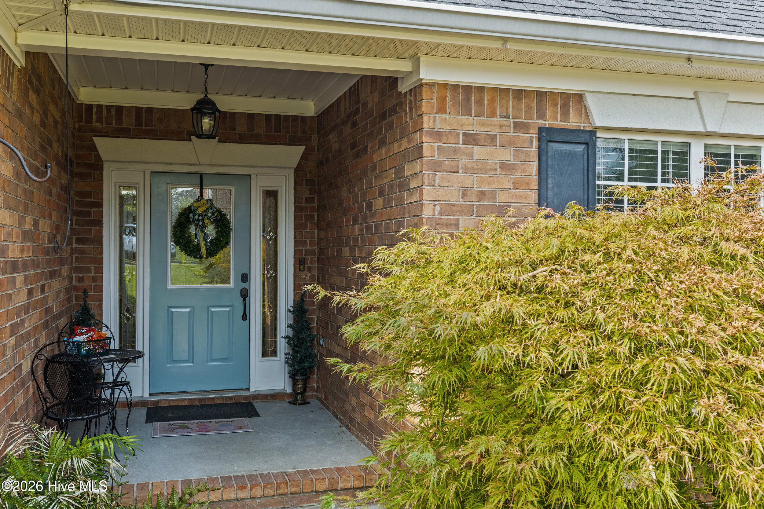 1088 Hampstead Place Property Photo 4