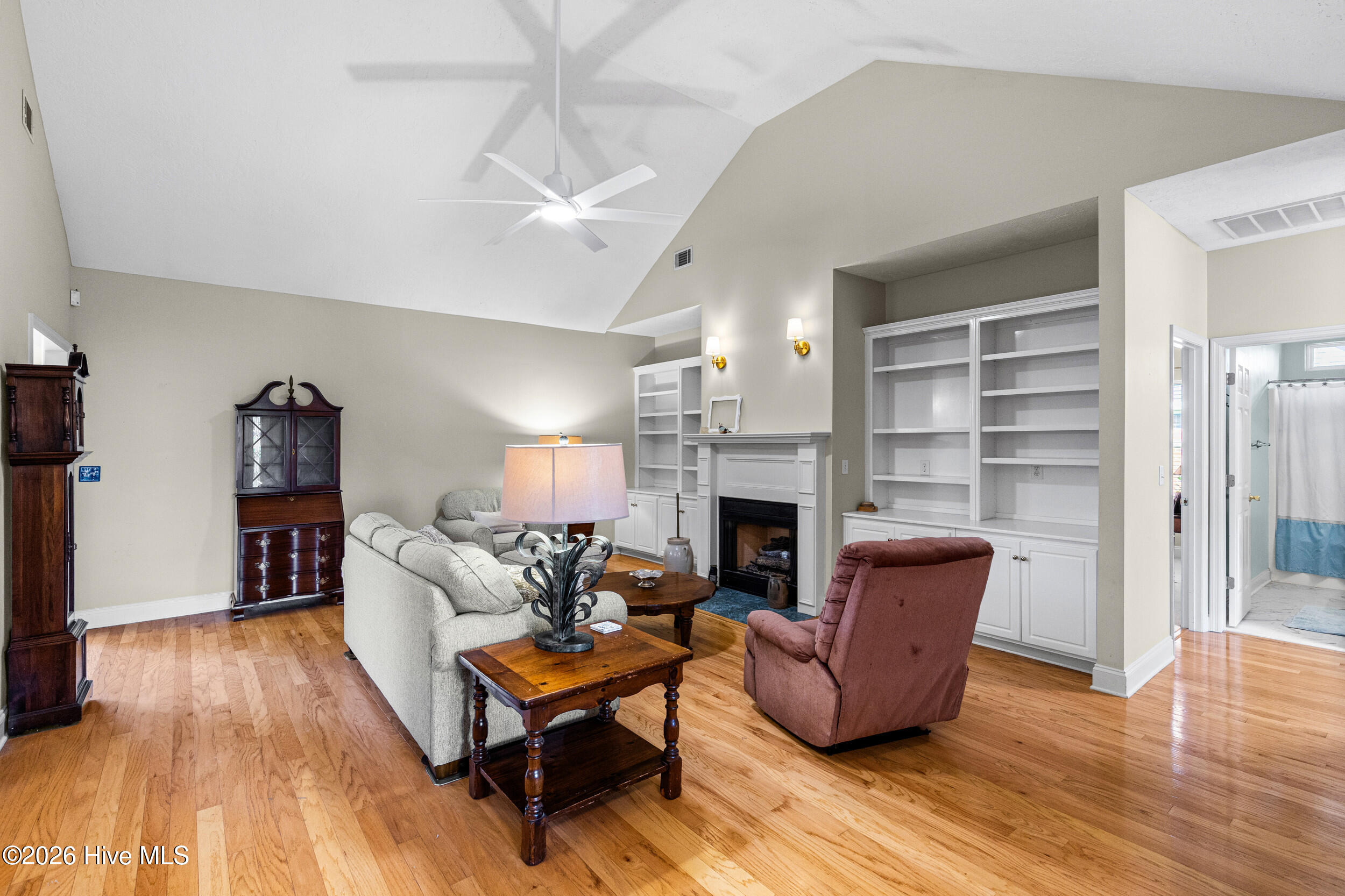 1088 Hampstead Place Property Photo 6