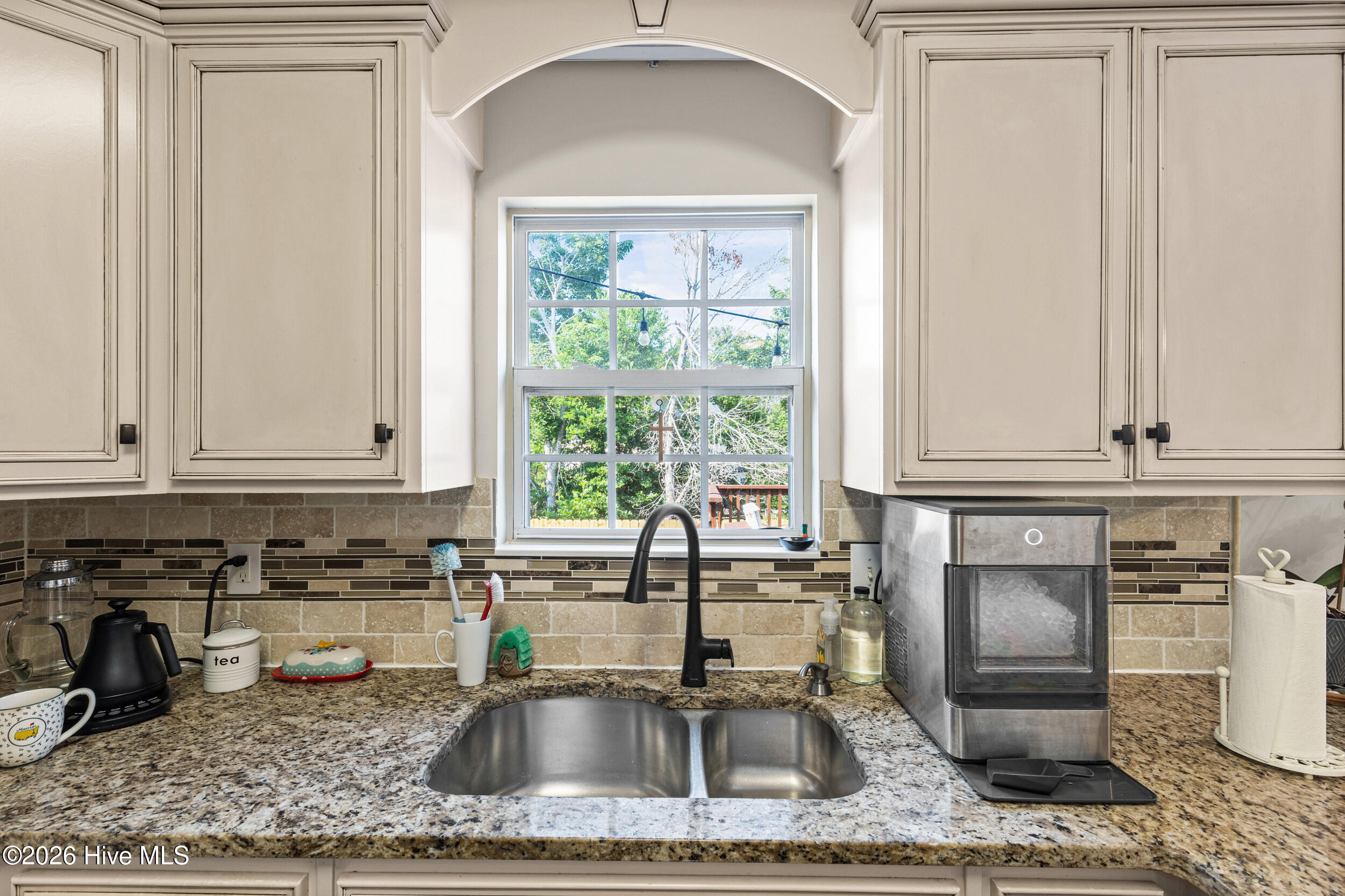 1088 Hampstead Place Property Photo 15