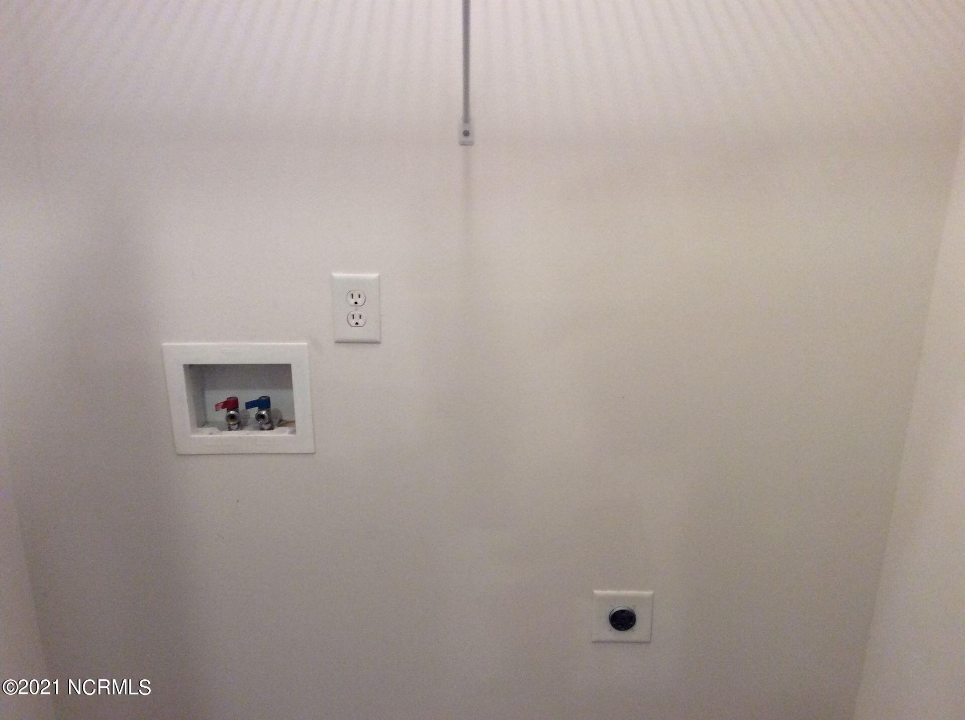 111 Jerrett Lane Property Photo 14