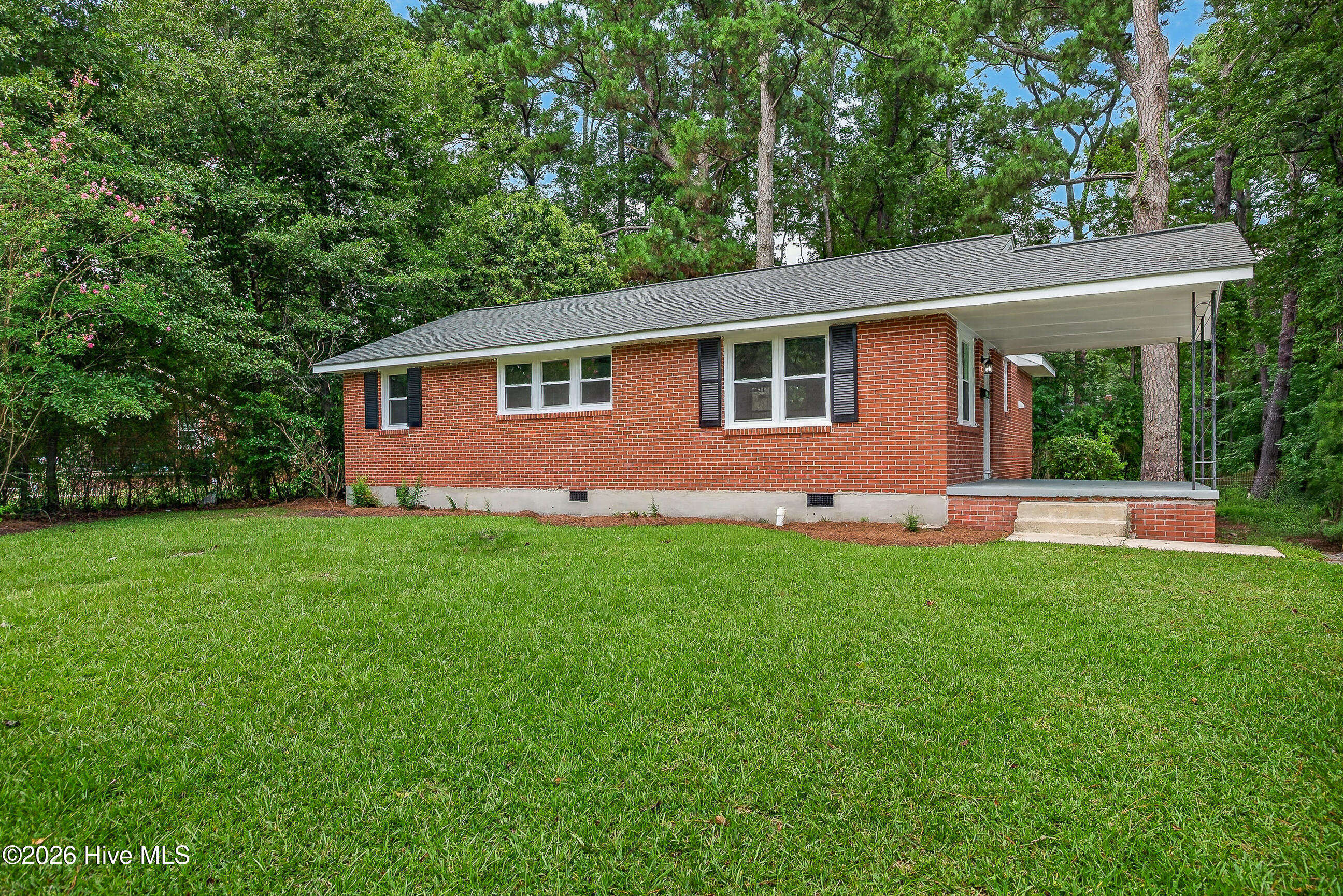 127 Kitt Drive Property Photo 2