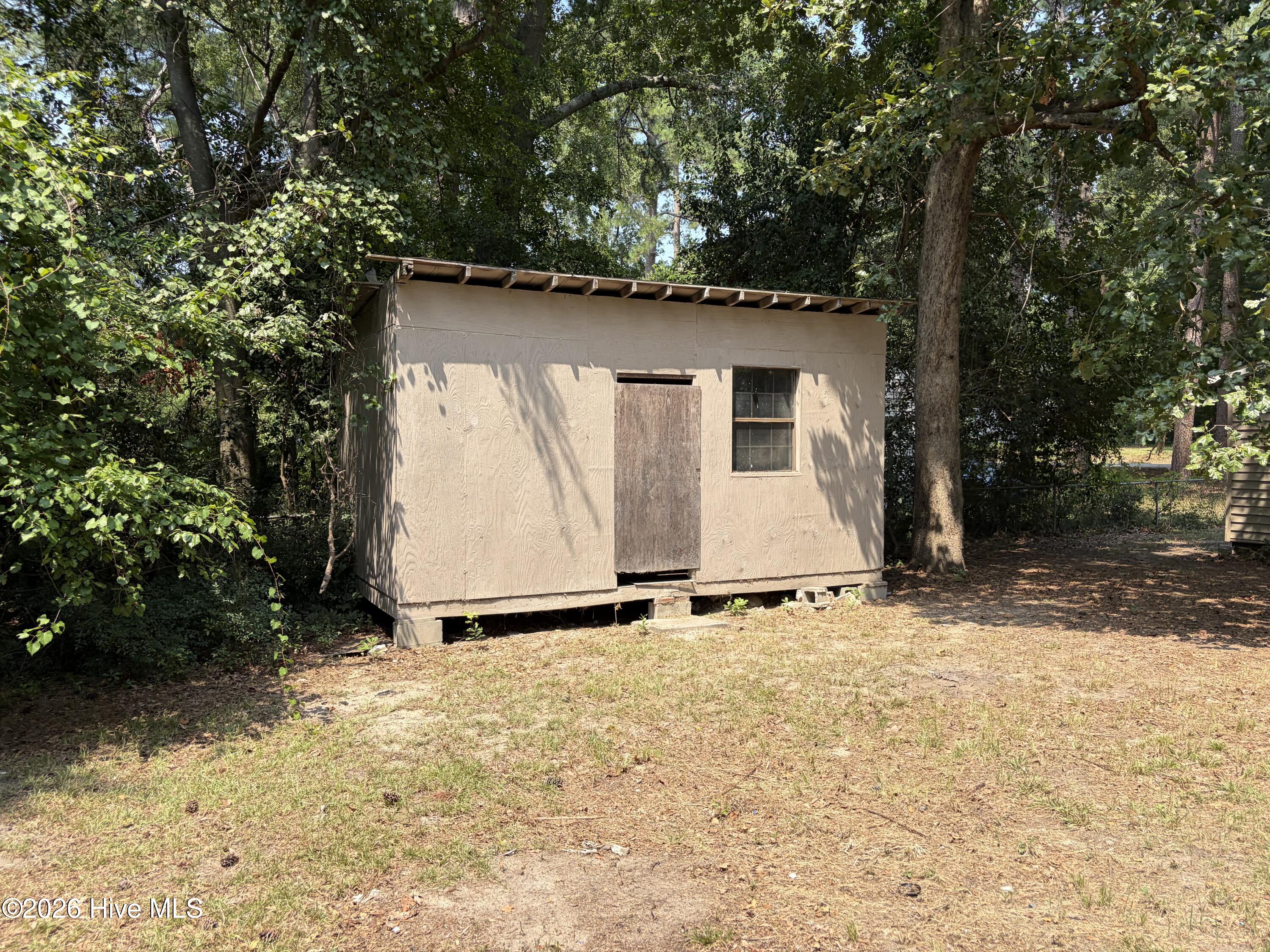 2415 Dickey Road Property Photo 4