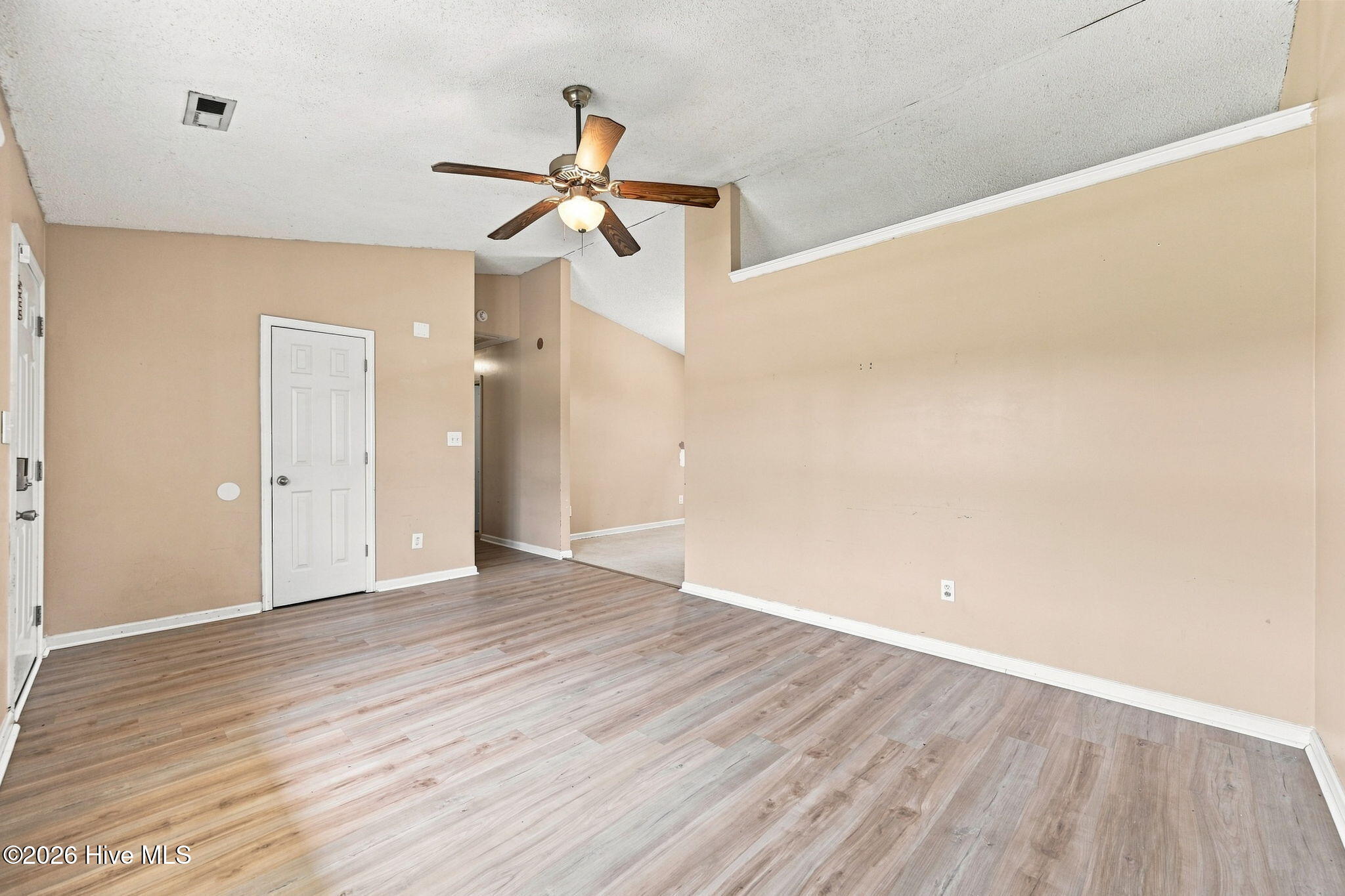 114 Pear Tree Lane Property Photo 3