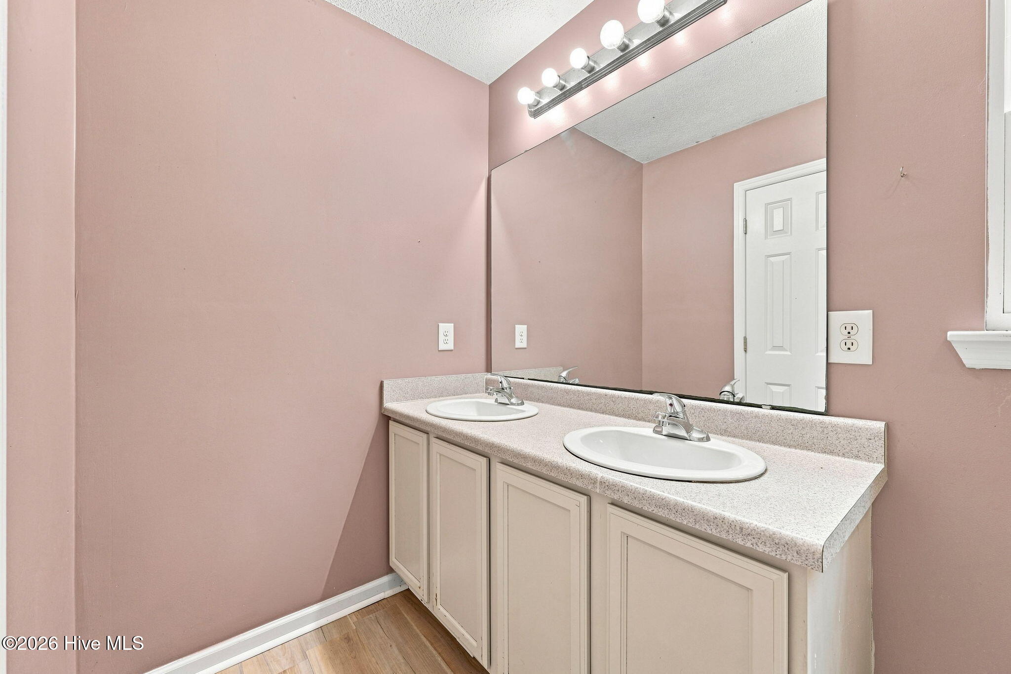 114 Pear Tree Lane Property Photo 12