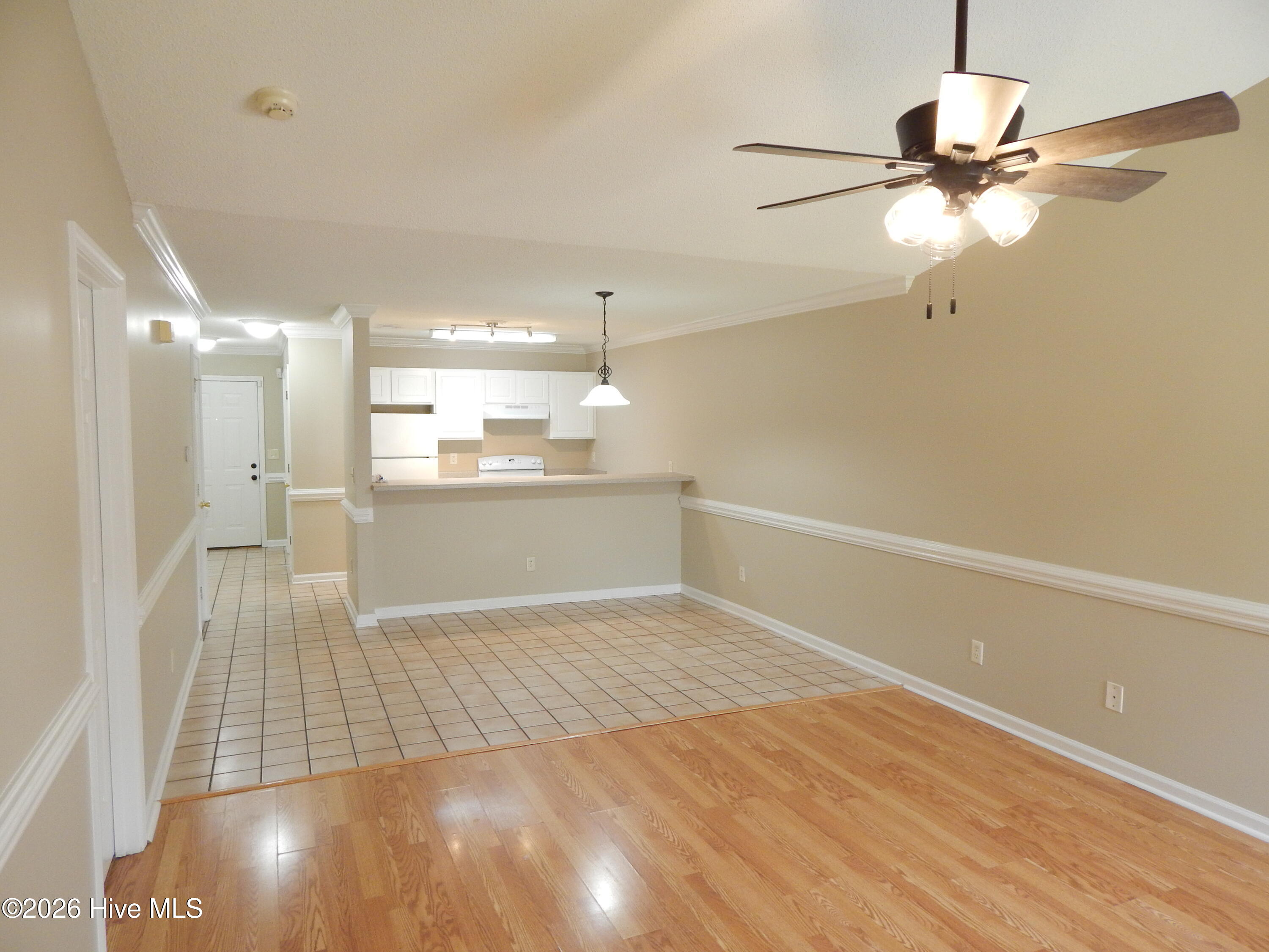 2903 Flintridge Drive Property Photo 3