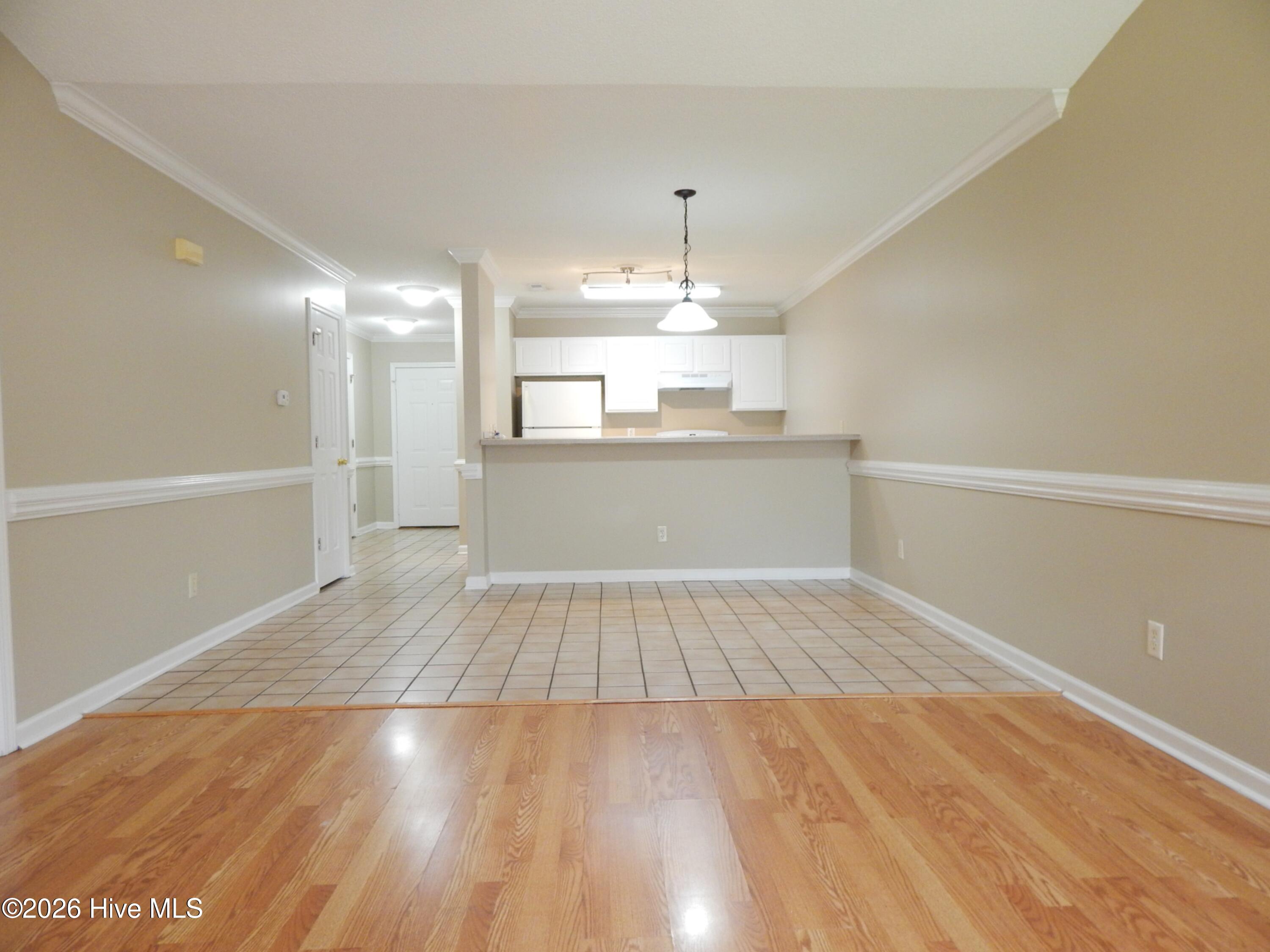 2903 Flintridge Drive Property Photo 4