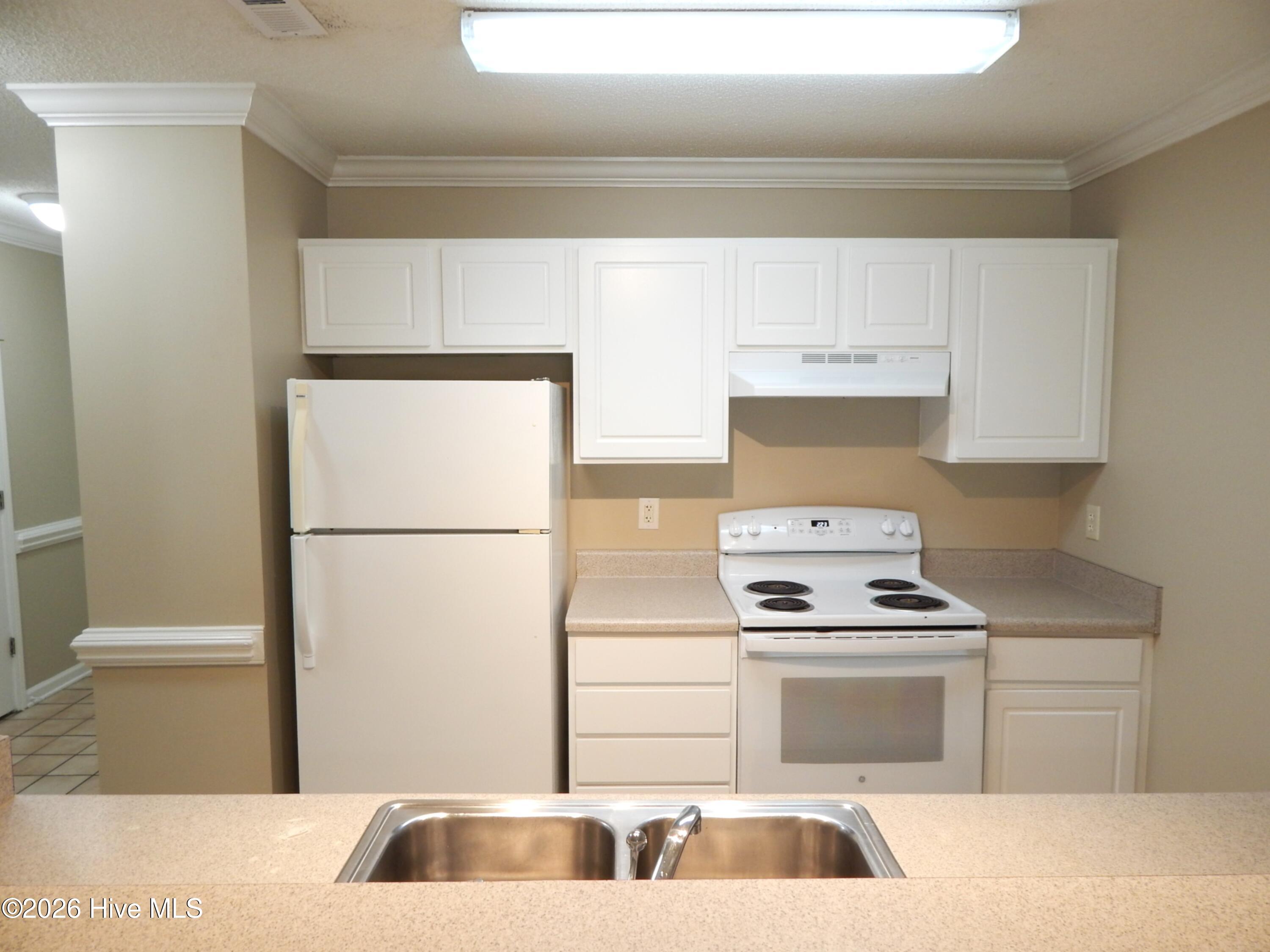 2903 Flintridge Drive Property Photo 5