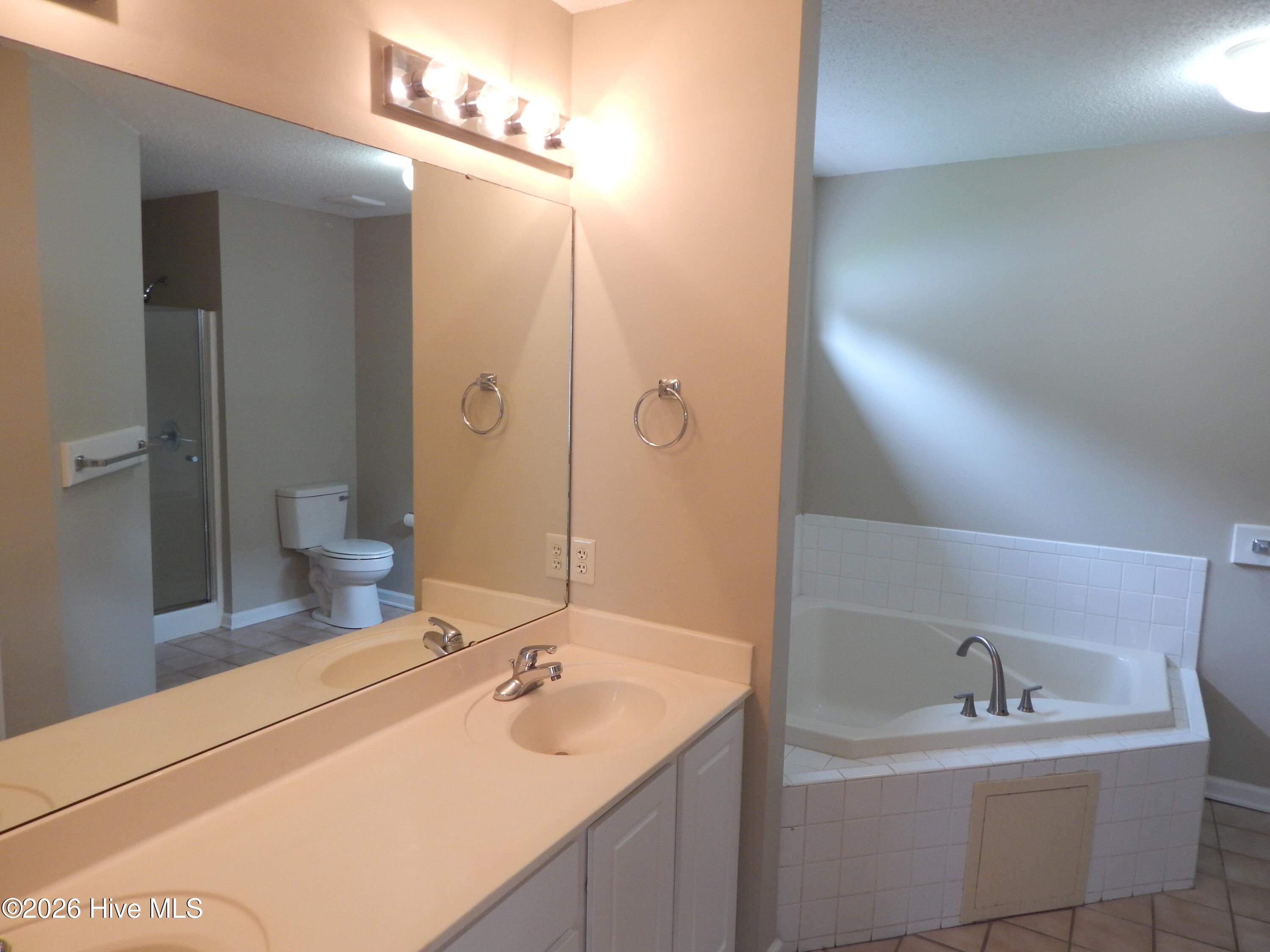 2903 Flintridge Drive Property Photo 16