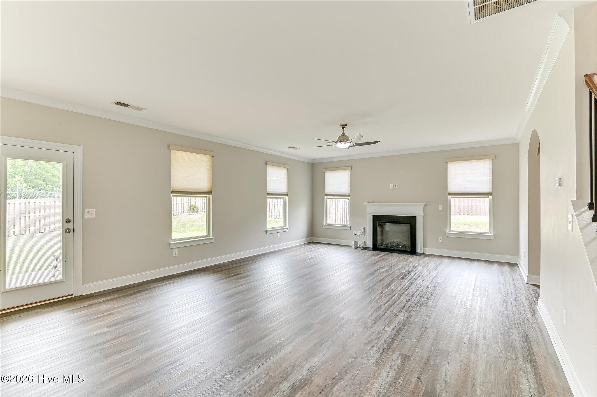 8519 Crenshaw Drive Property Photo 10