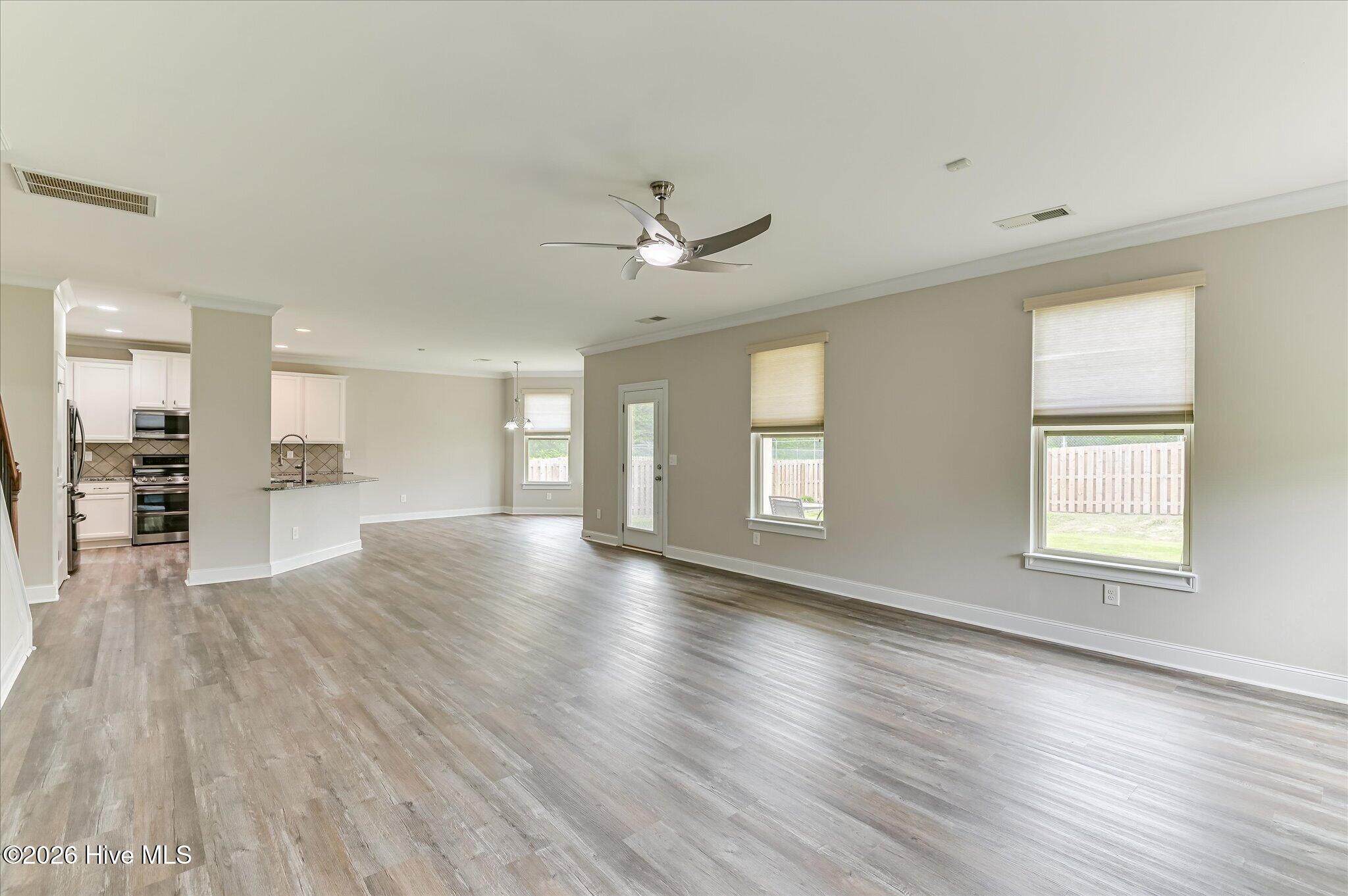 8519 Crenshaw Drive Property Photo 13