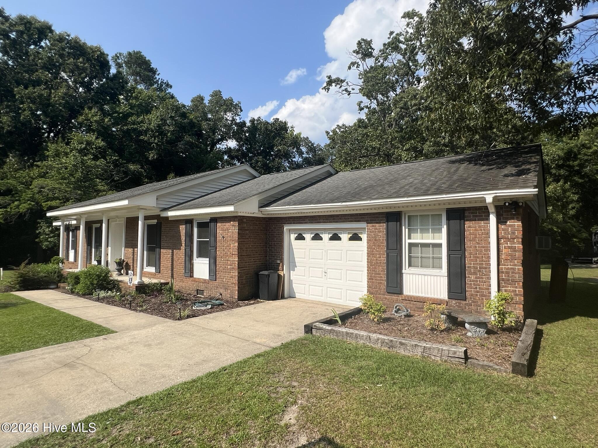 197 Hillcrest Drive Property Photo 4