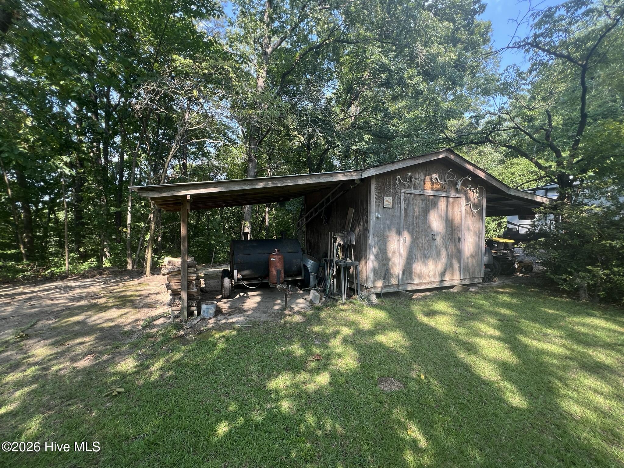 197 Hillcrest Drive Property Photo 8