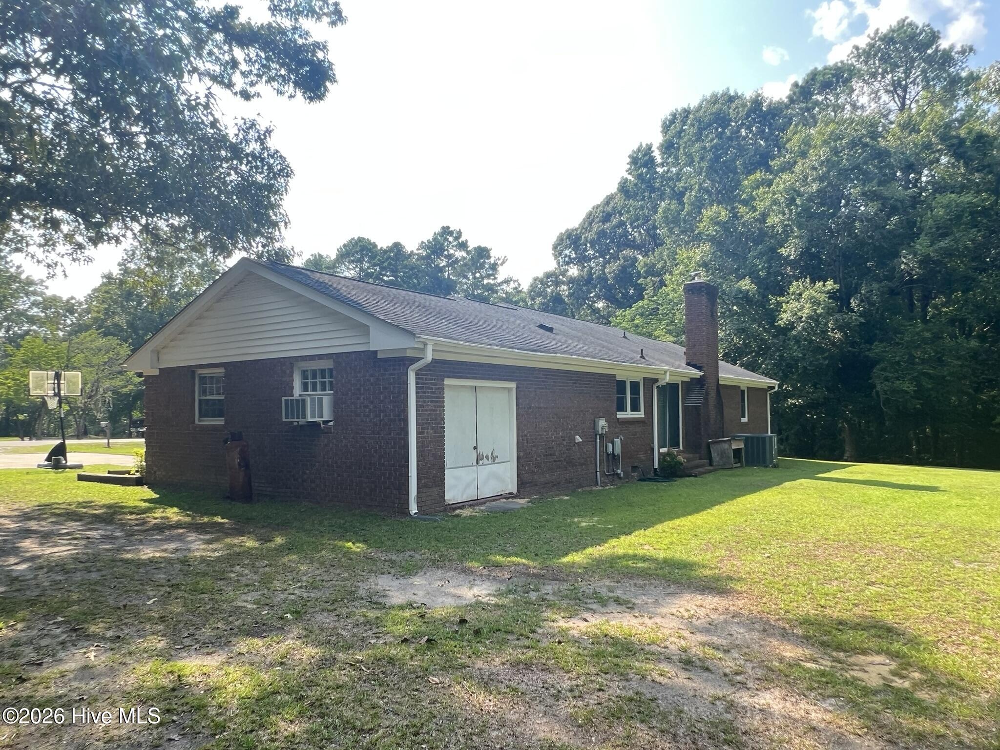 197 Hillcrest Drive Property Photo 9