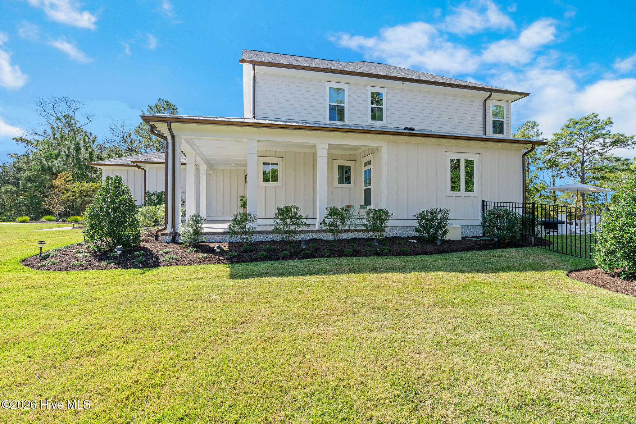 303 Botany Bay Place Property Photo 4