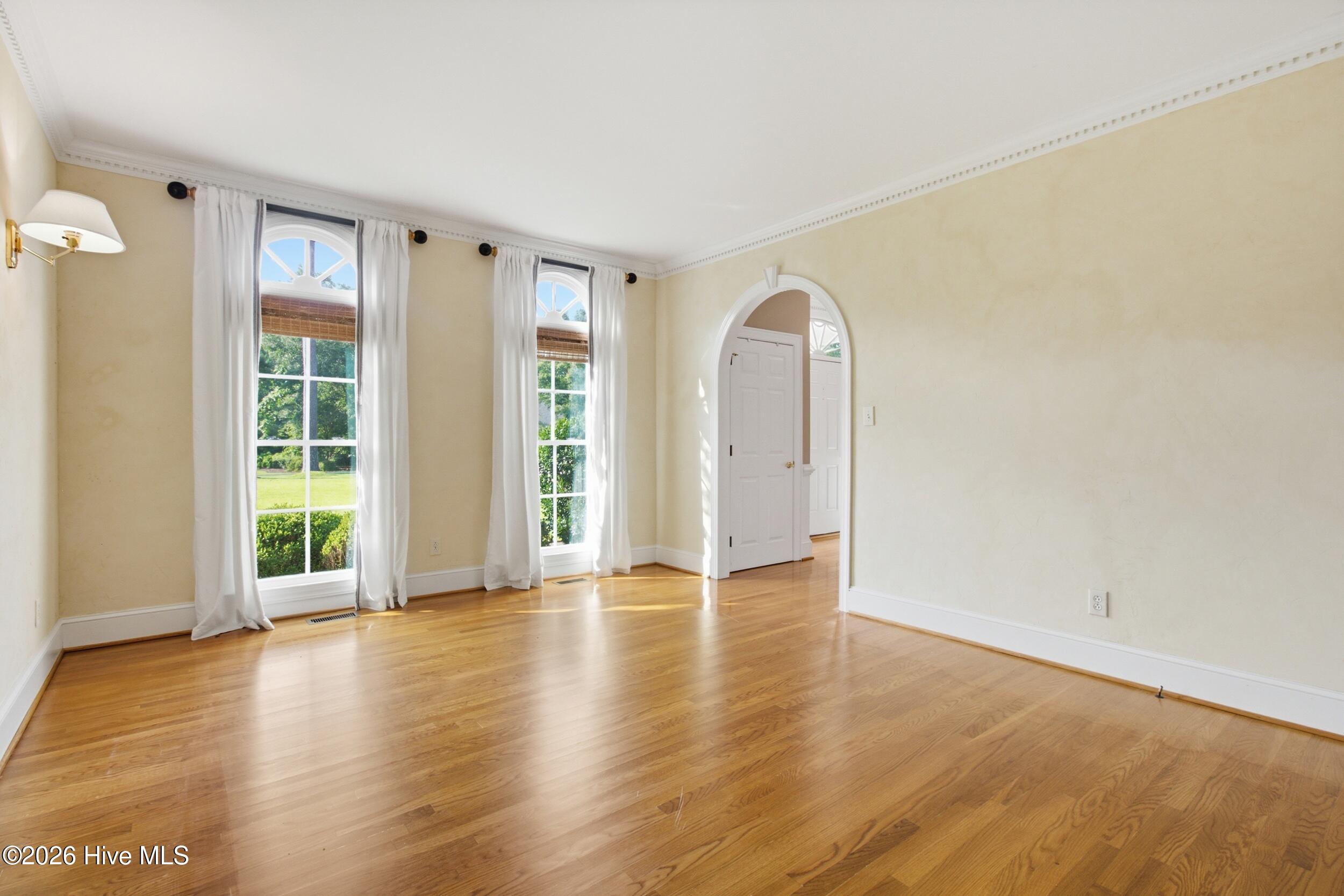 1107 Country Club Drive Property Photo 10