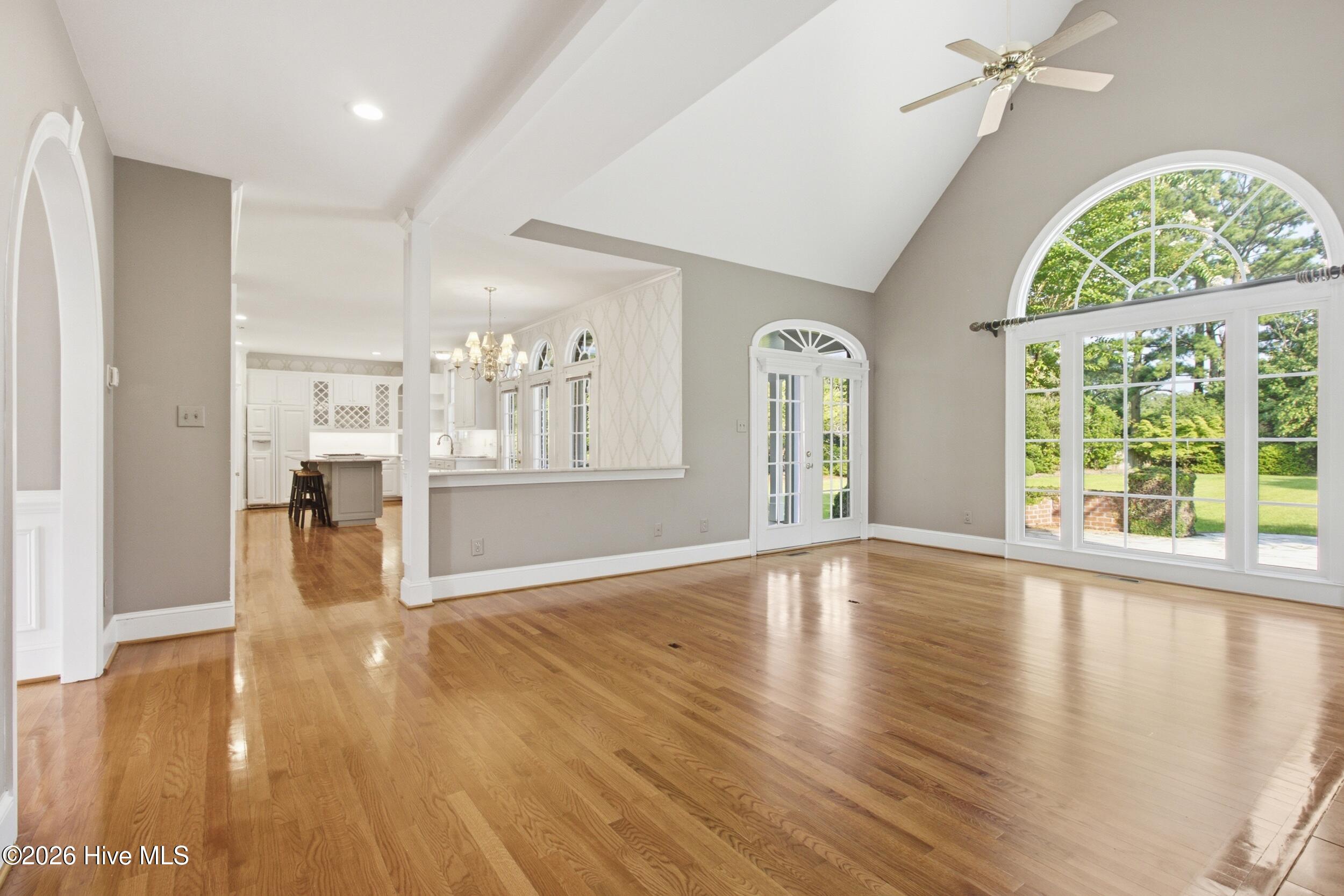 1107 Country Club Drive Property Photo 13