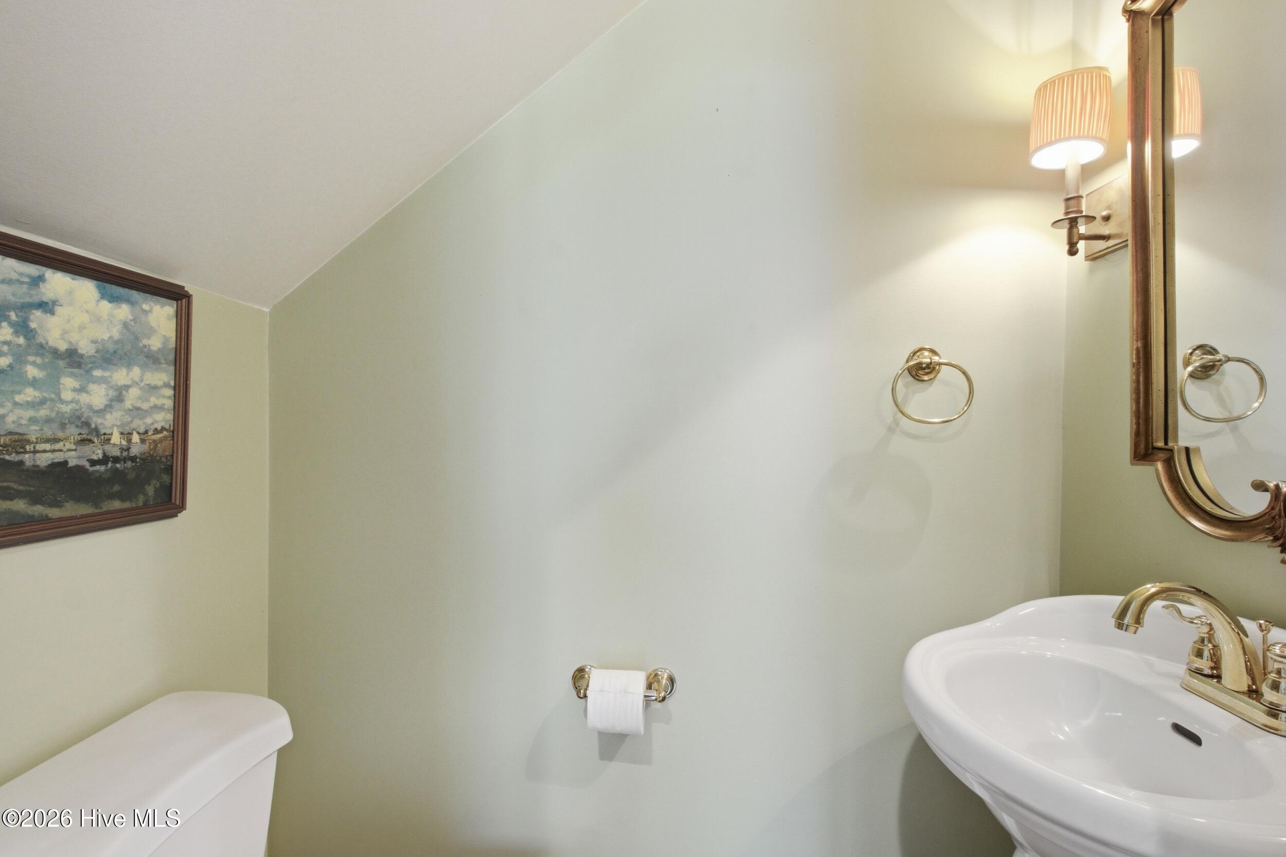 1107 Country Club Drive Property Photo 19