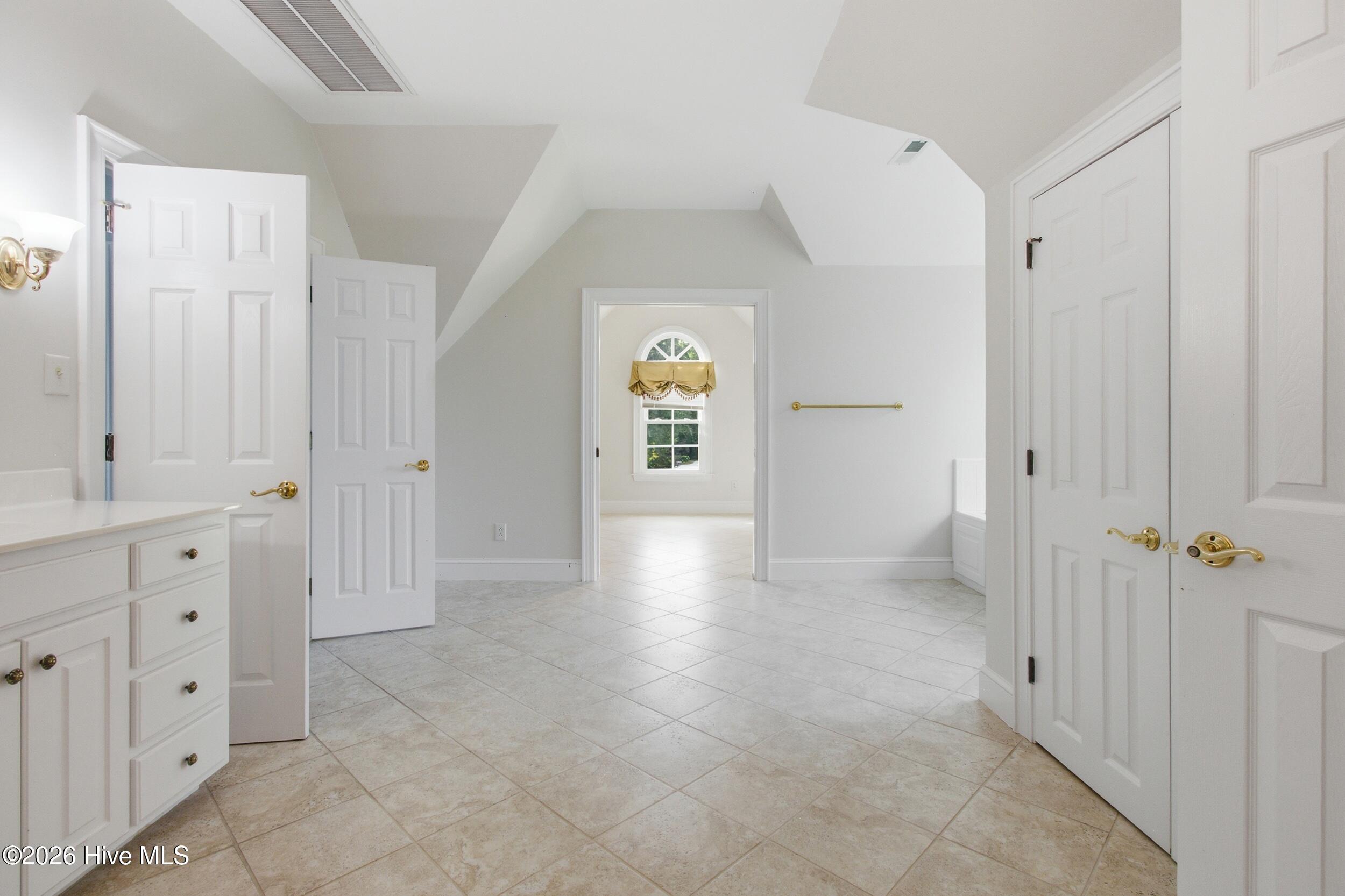1107 Country Club Drive Property Photo 43