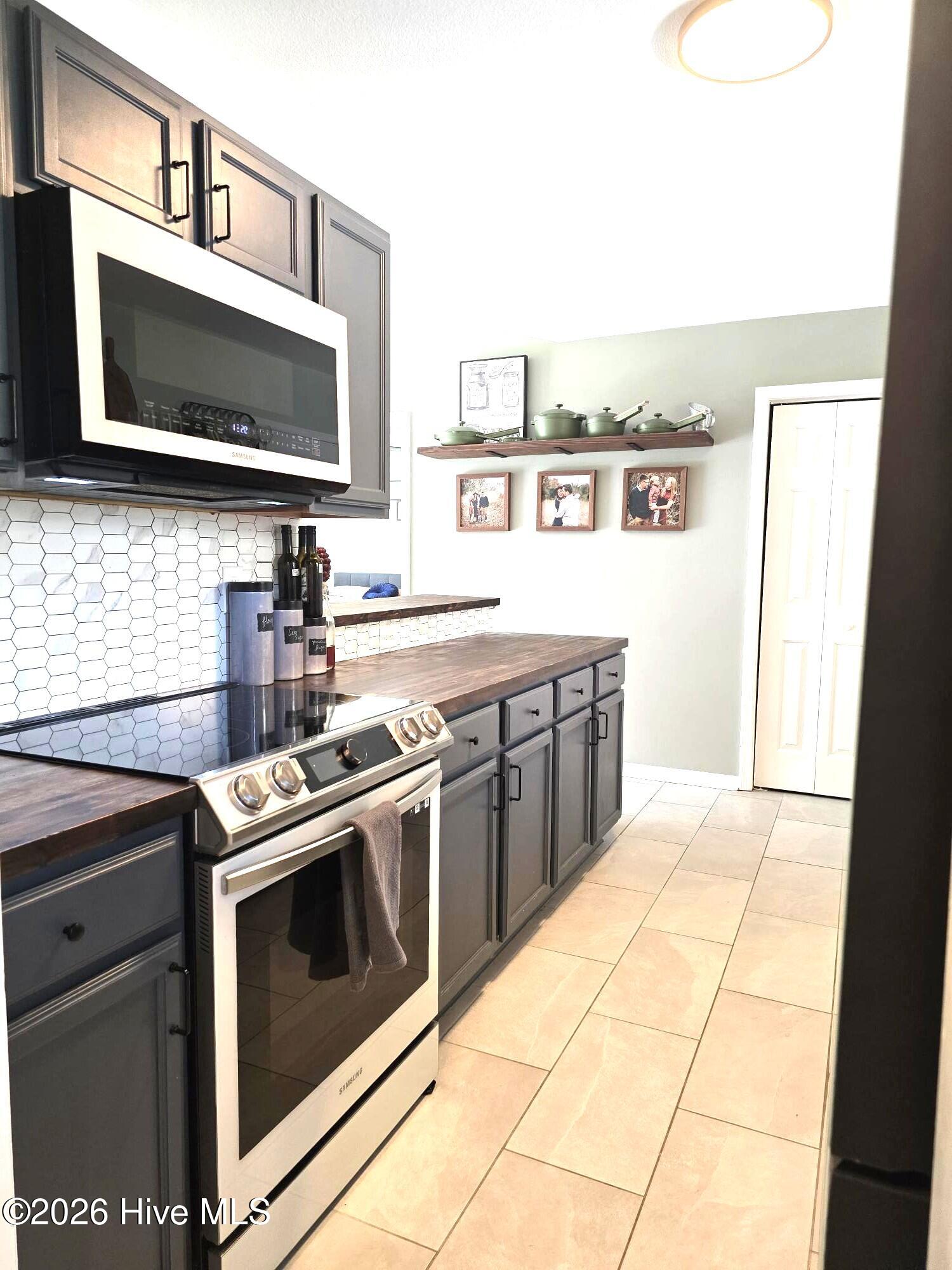 219 Loren Road Property Photo 3