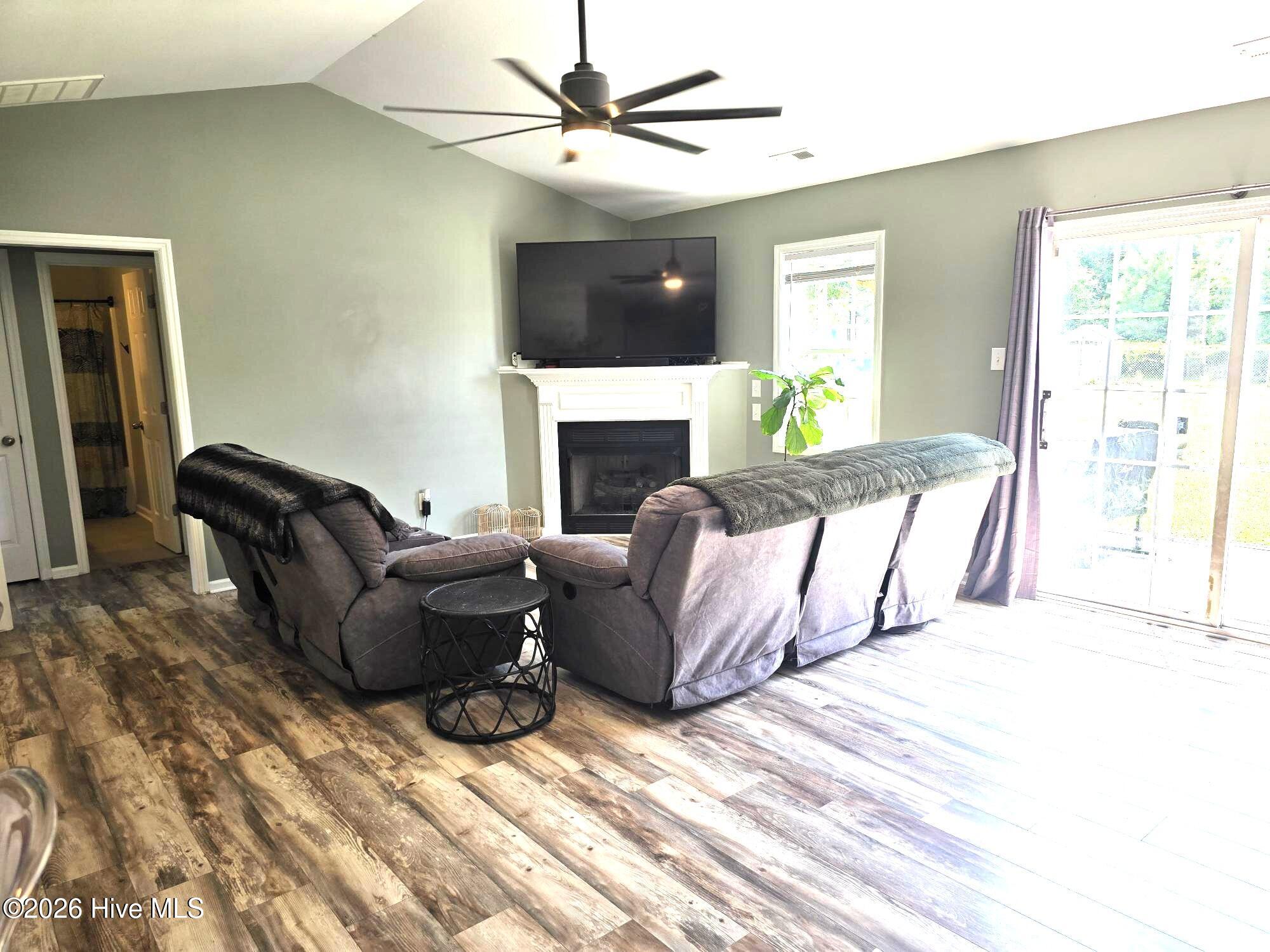 219 Loren Road Property Photo 17