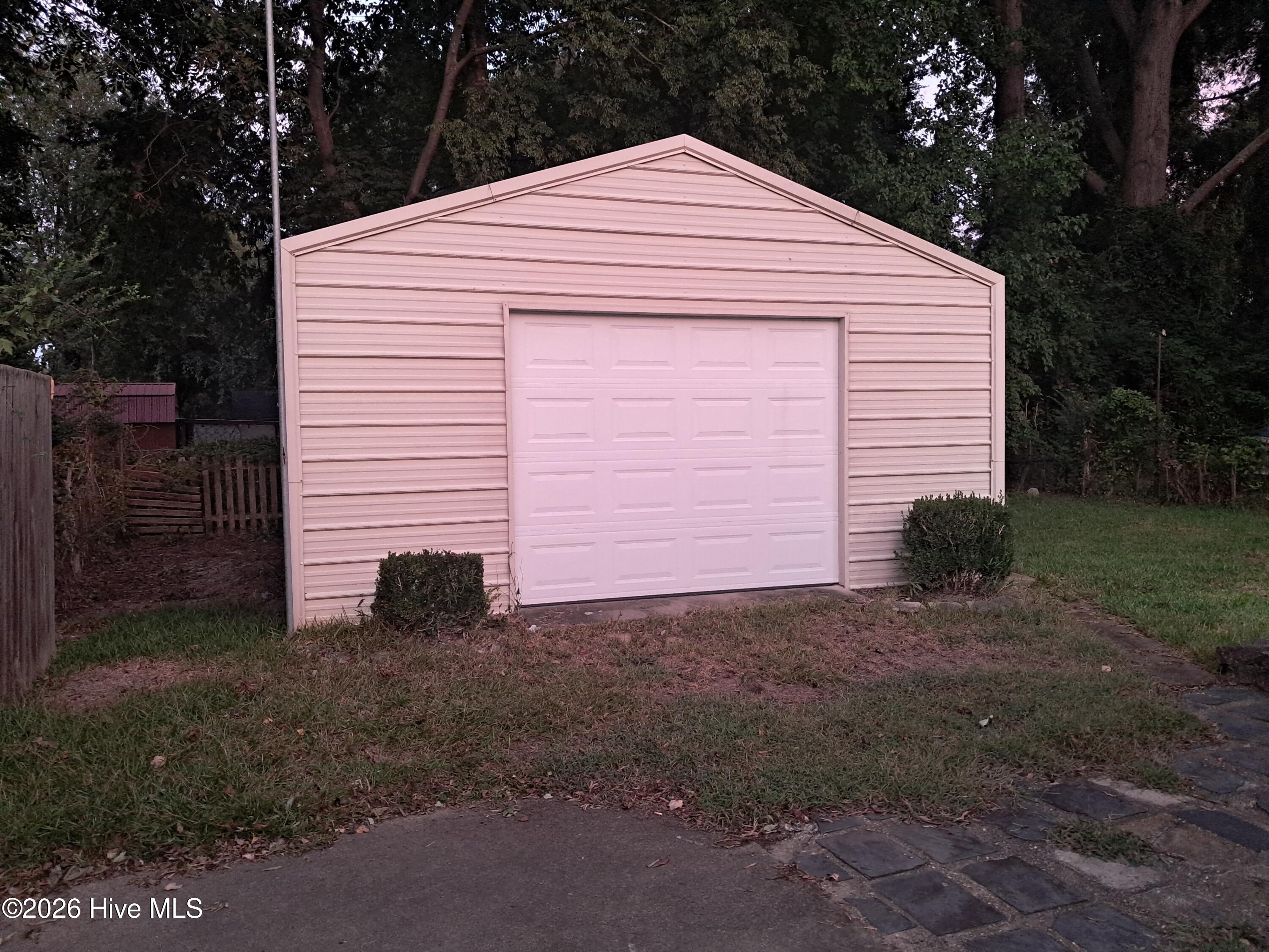 1409 Rhem Street Property Photo 15