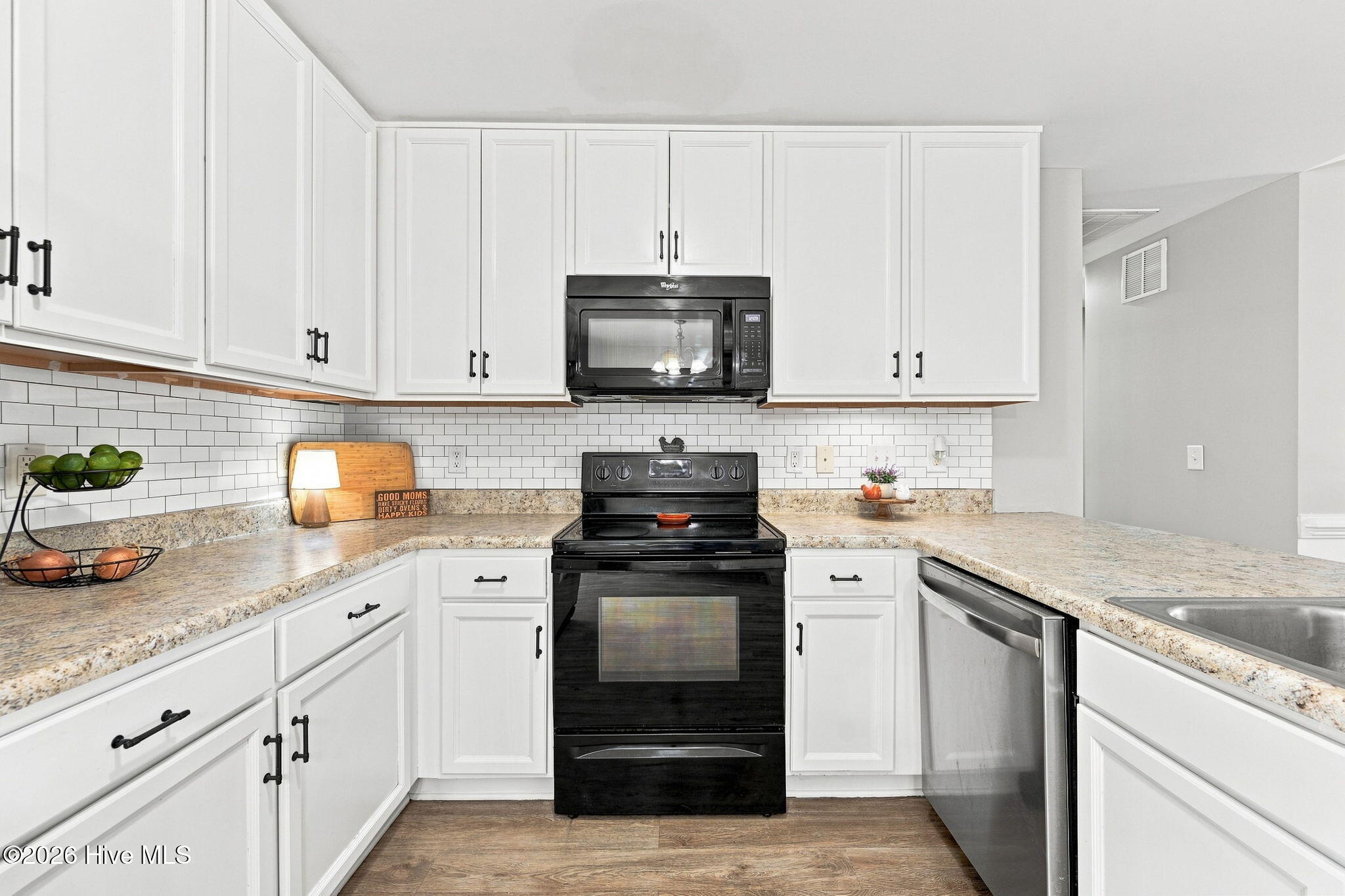 303 Crawford Street Property Photo 18