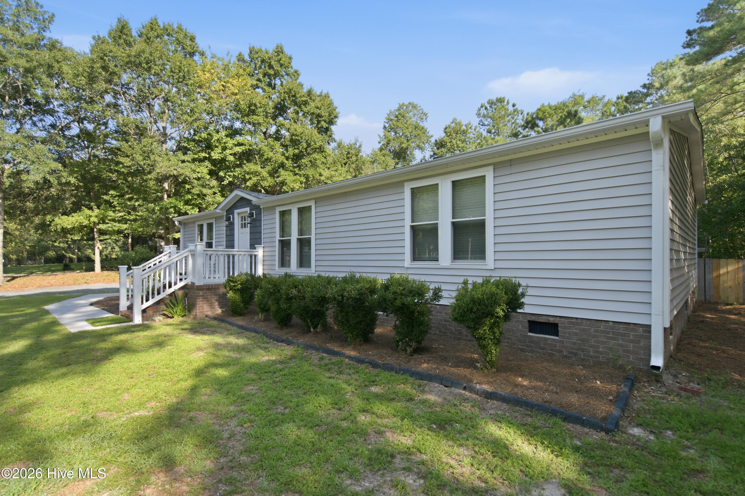 295 Groves Point Circle Property Photo 5