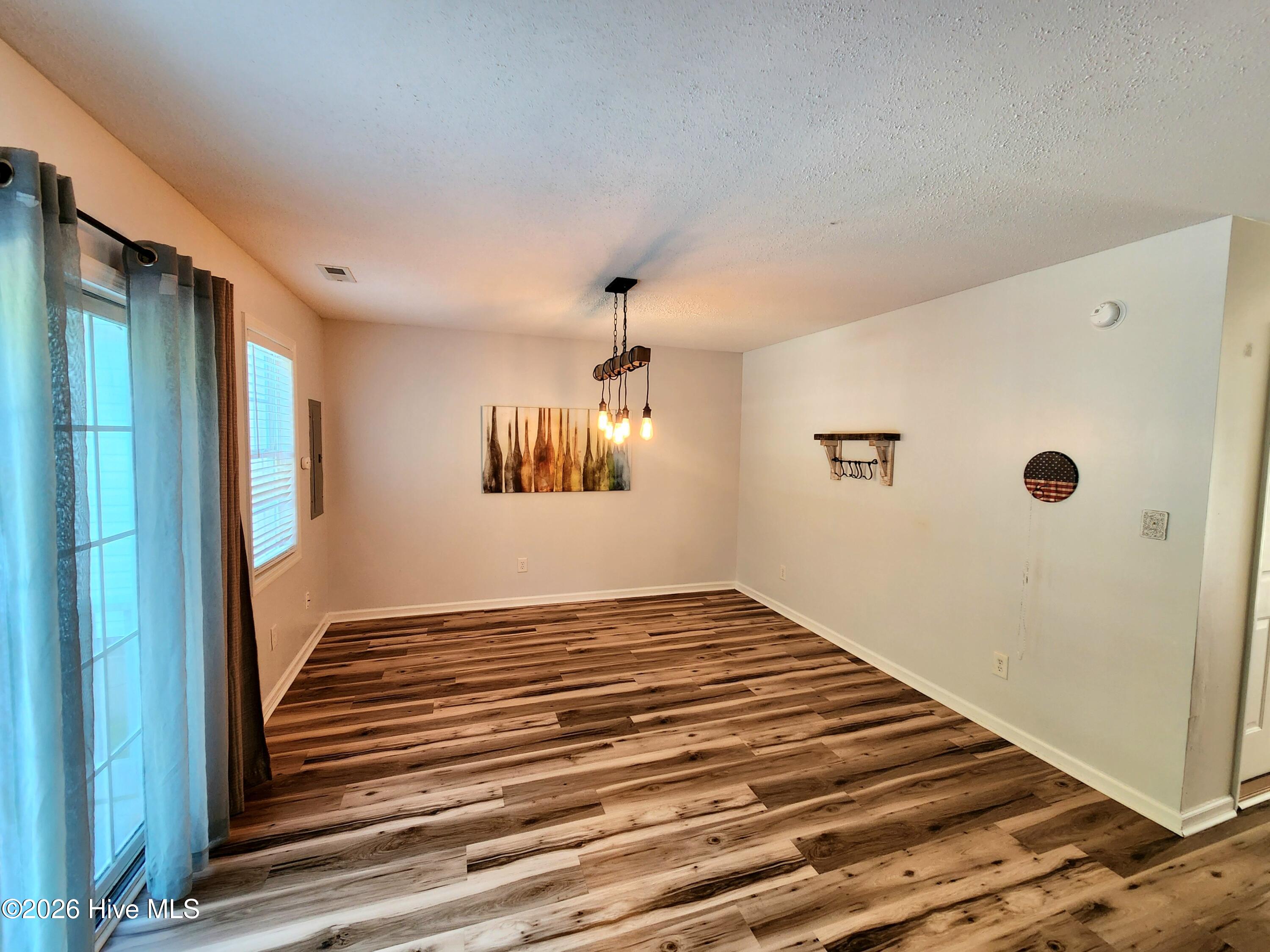 182 Kelly Circle Property Photo 6