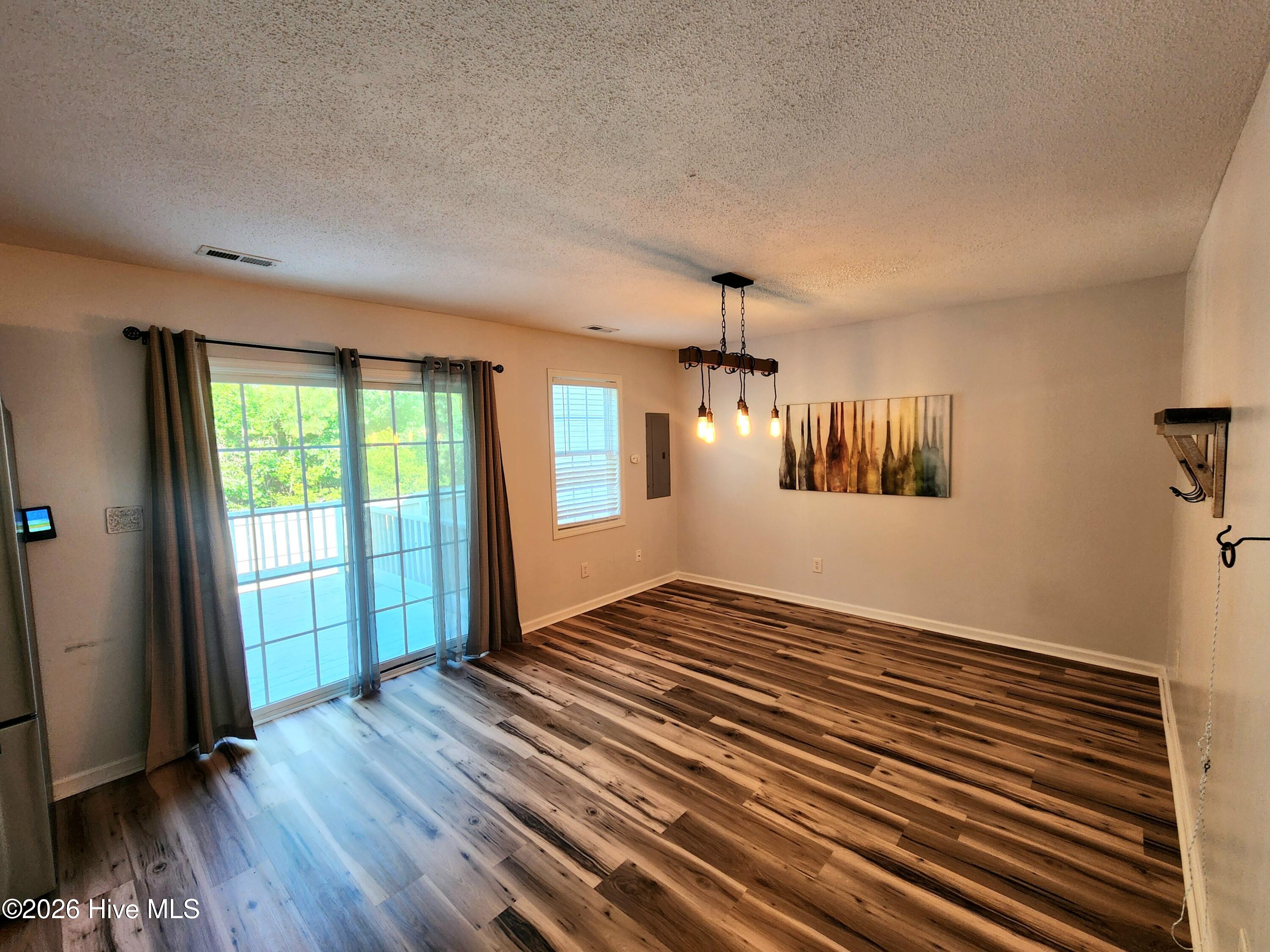 182 Kelly Circle Property Photo 9