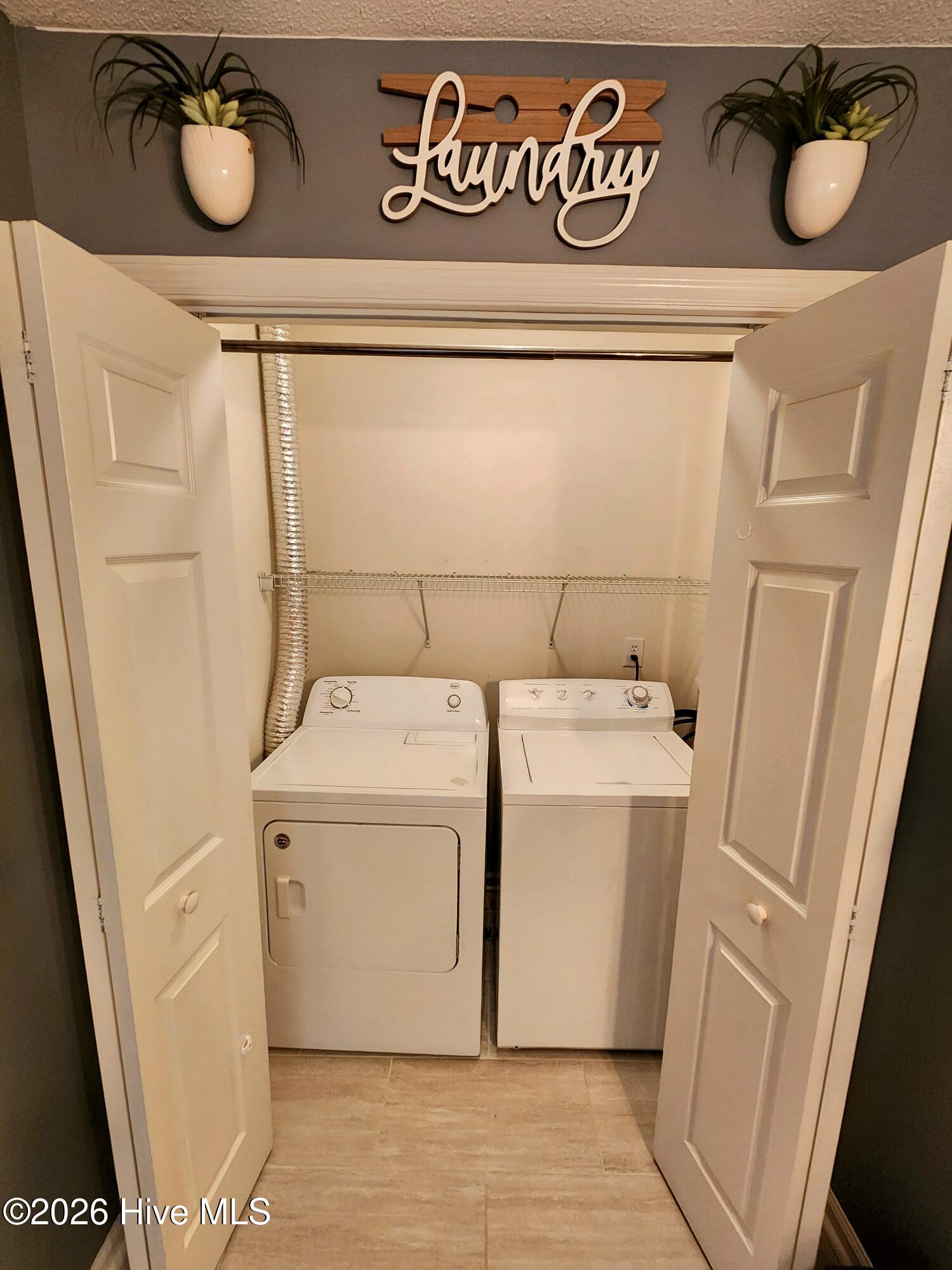 182 Kelly Circle Property Photo 17