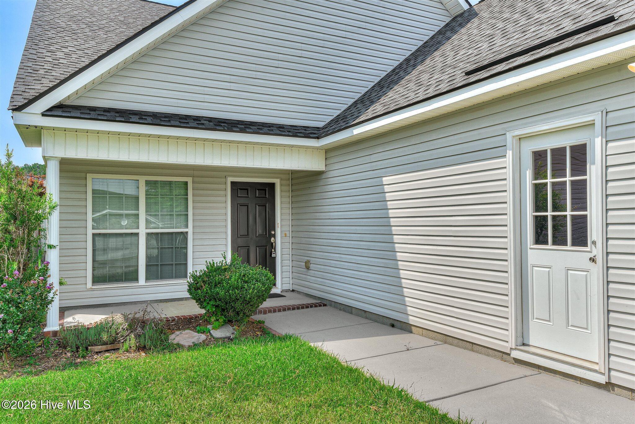 613 Dunrobin Lane Property Photo 2