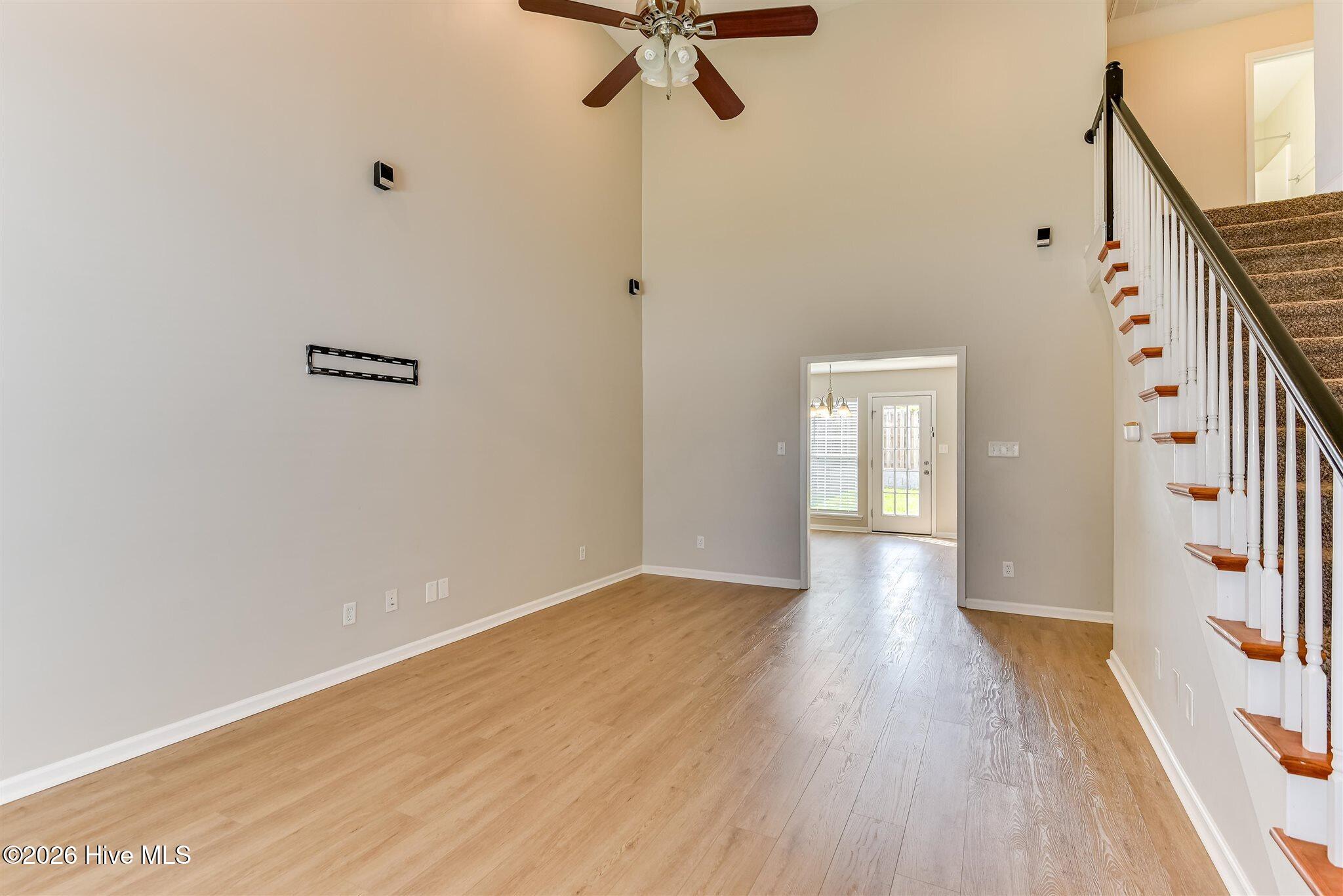 613 Dunrobin Lane Property Photo 3