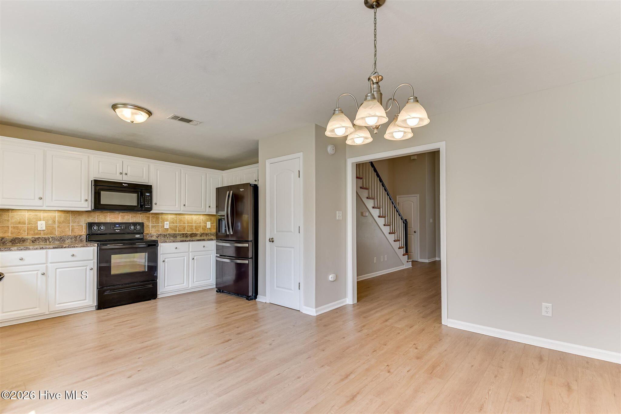 613 Dunrobin Lane Property Photo 10