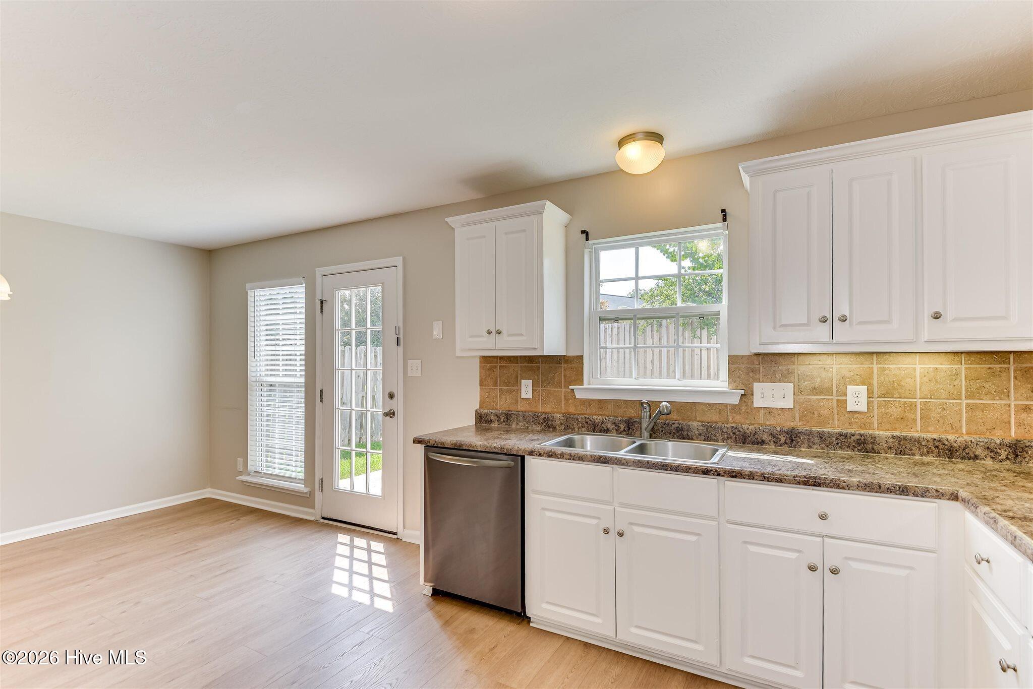 613 Dunrobin Lane Property Photo 12