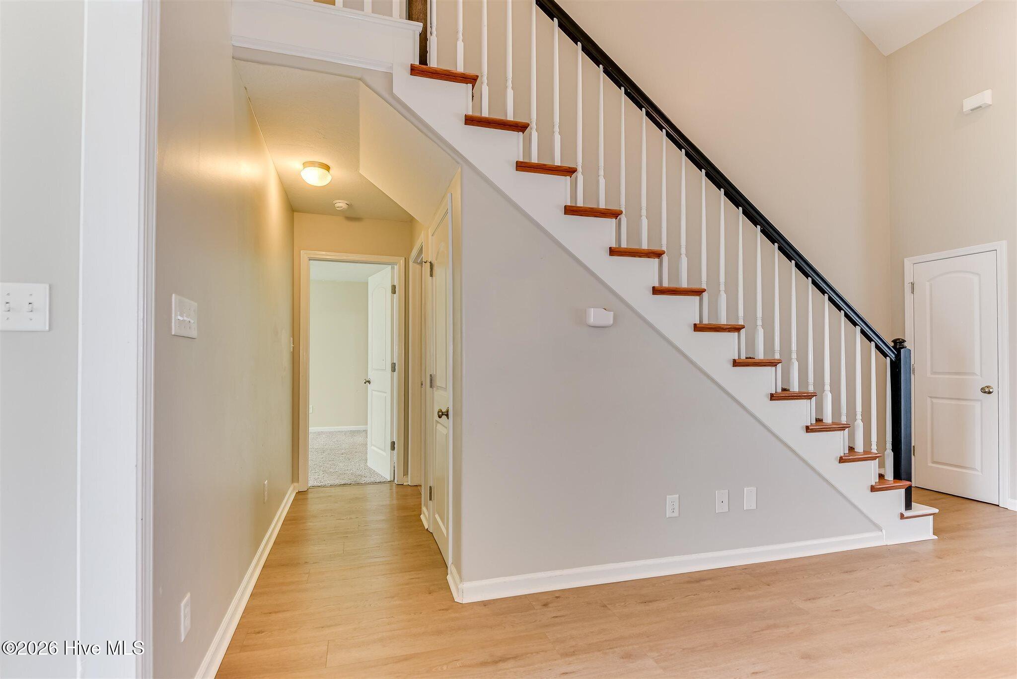 613 Dunrobin Lane Property Photo 14