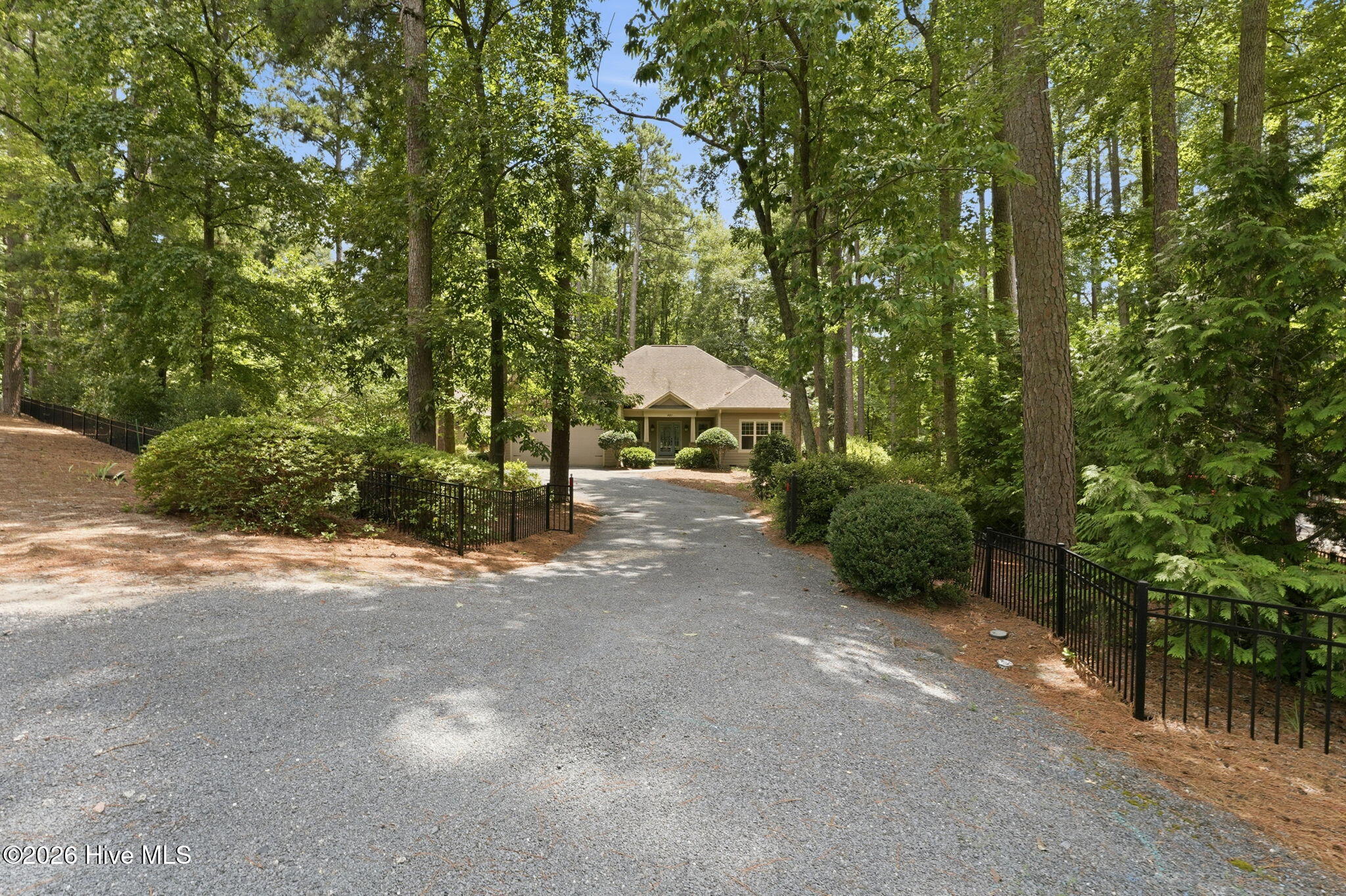 497 Clearfield Lane E Property Photo 2