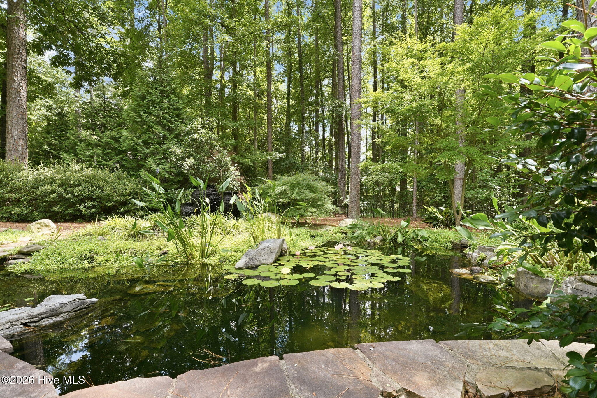 497 Clearfield Lane E Property Photo 4