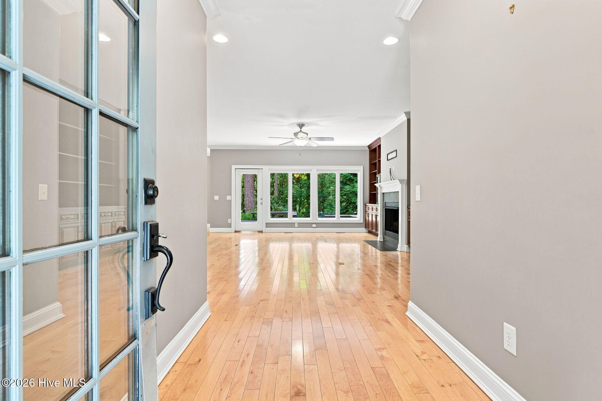 497 Clearfield Lane E Property Photo 8