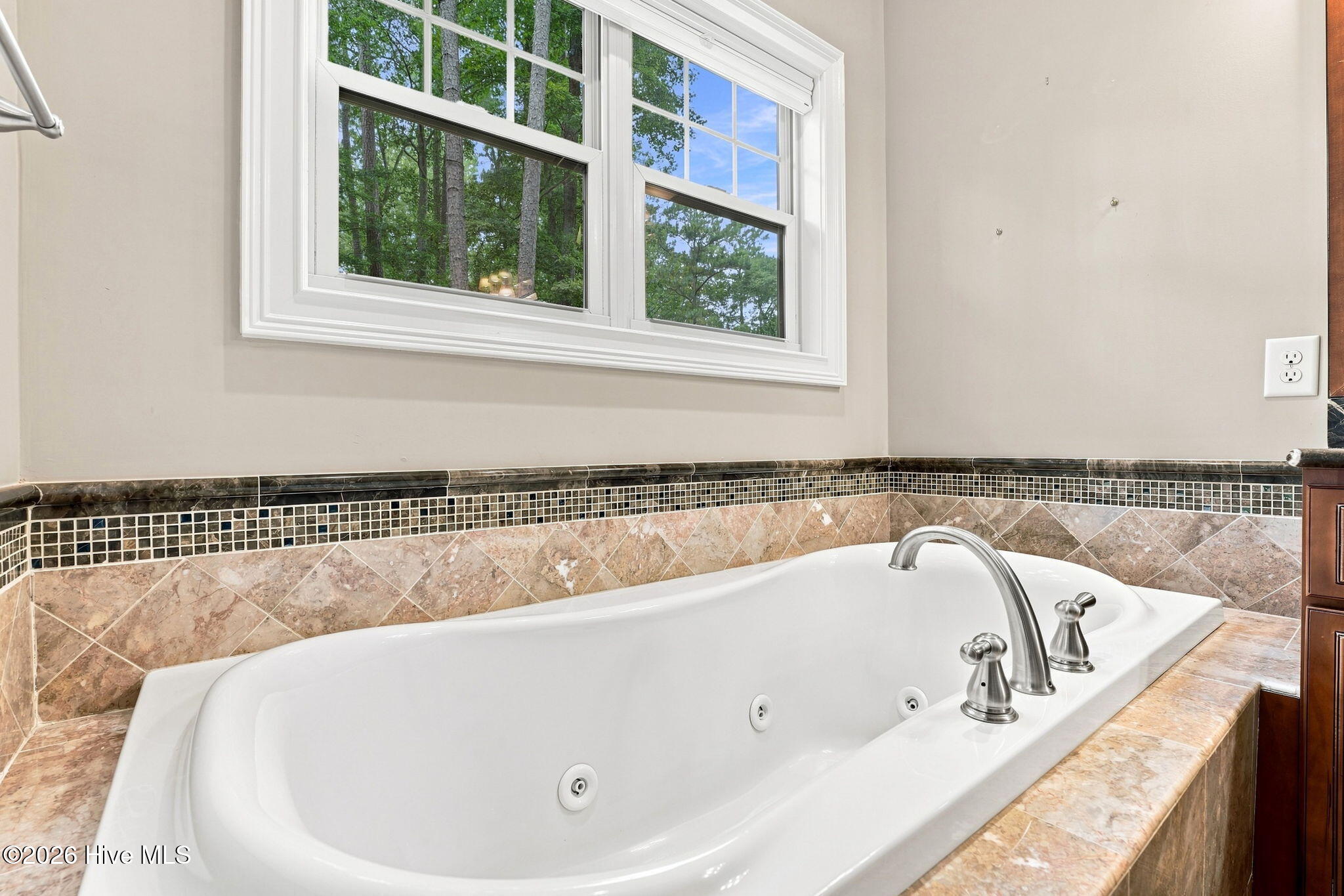 497 Clearfield Lane E Property Photo 25