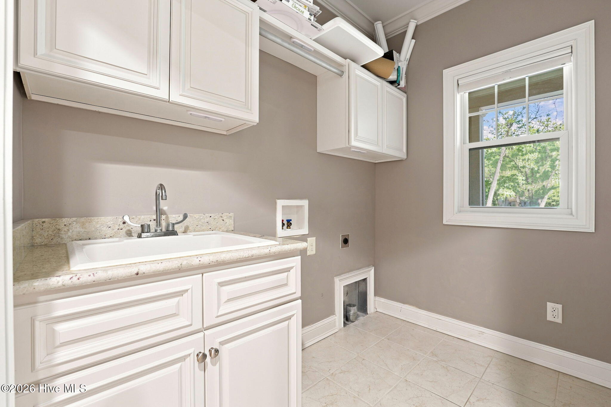 497 Clearfield Lane E Property Photo 29