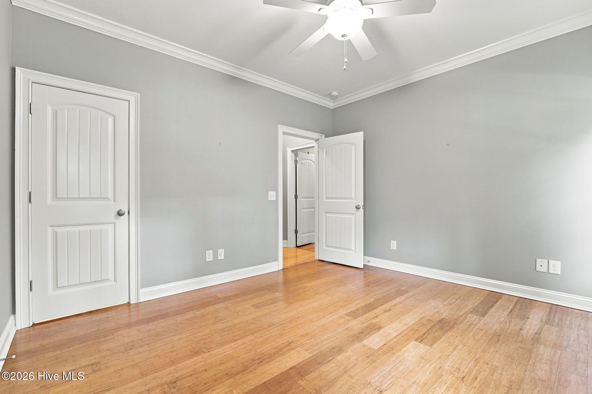 497 Clearfield Lane E Property Photo 30