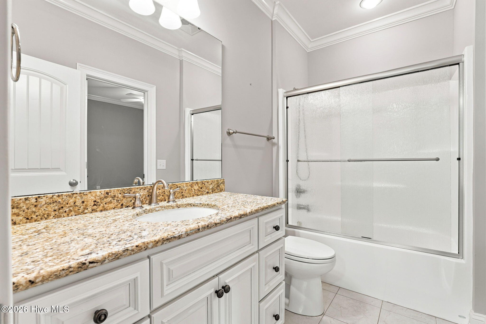 497 Clearfield Lane E Property Photo 32