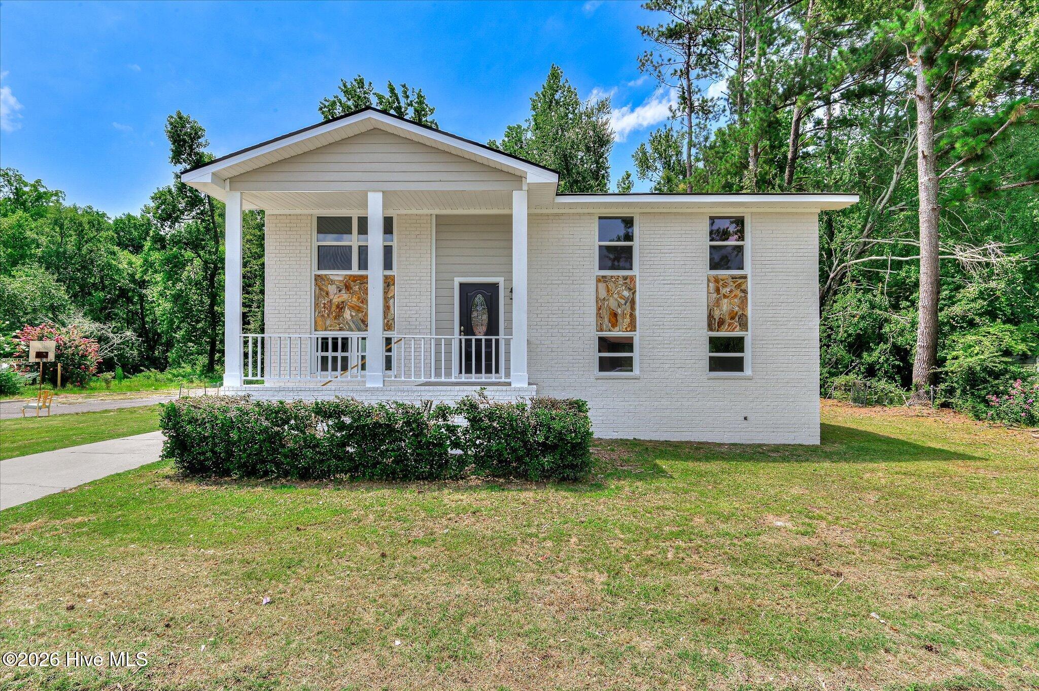 2838 Conniston Drive Property Photo 1