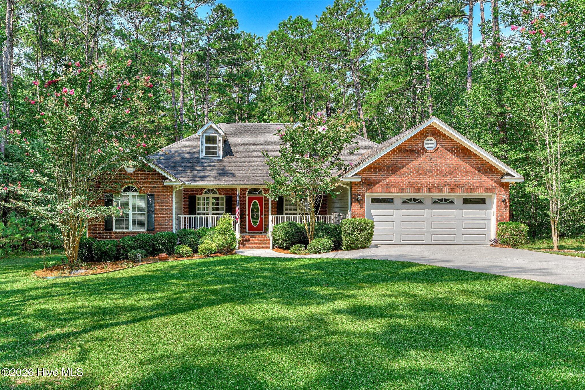 229 Windy Circle Property Photo 1