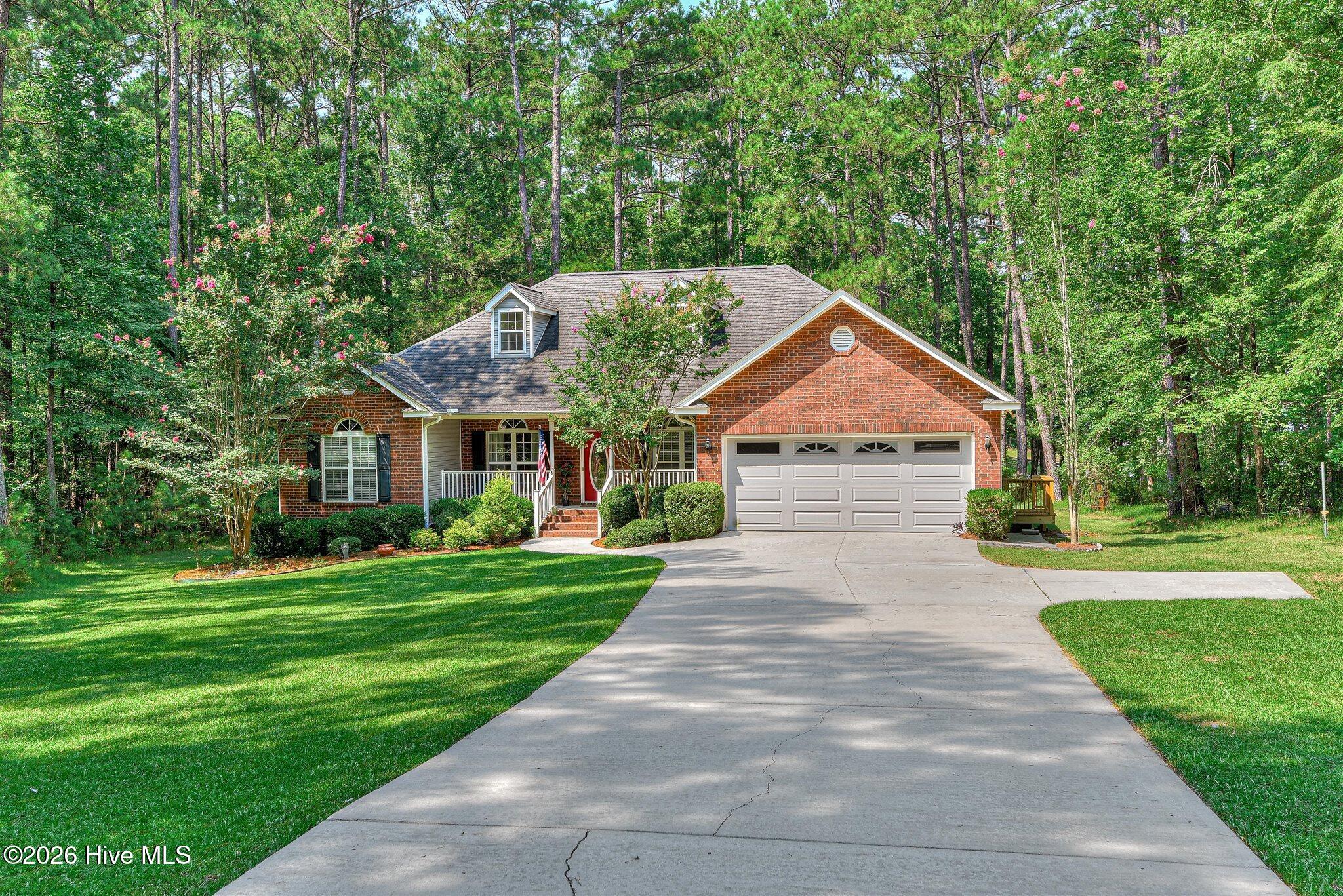 229 Windy Circle Property Photo 2