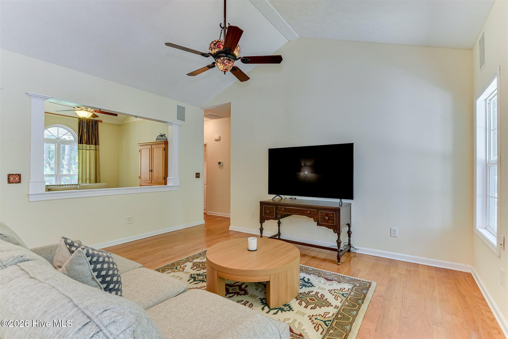 229 Windy Circle Property Photo 11