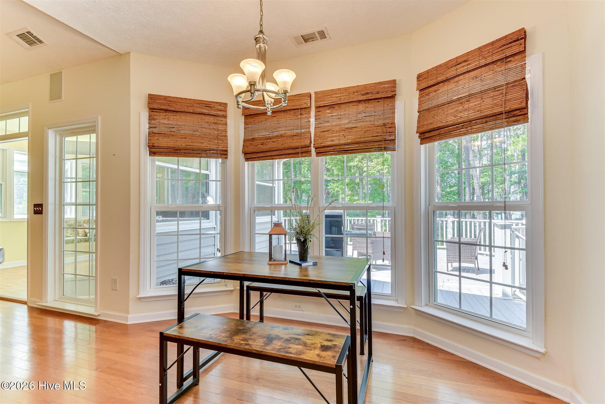 229 Windy Circle Property Photo 16