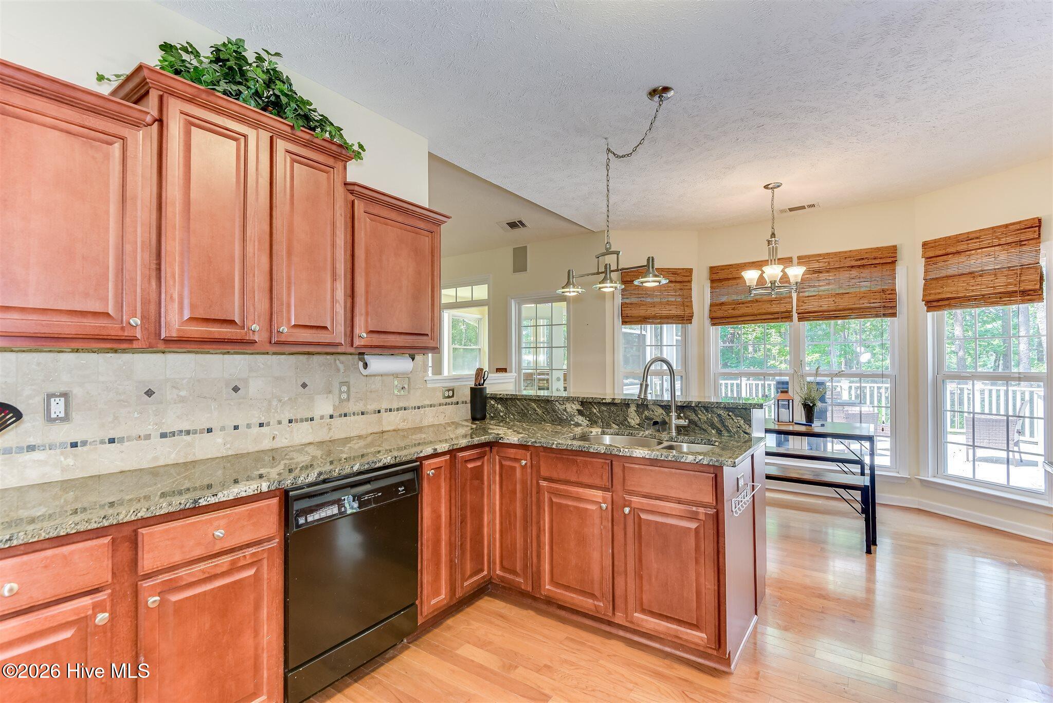 229 Windy Circle Property Photo 19