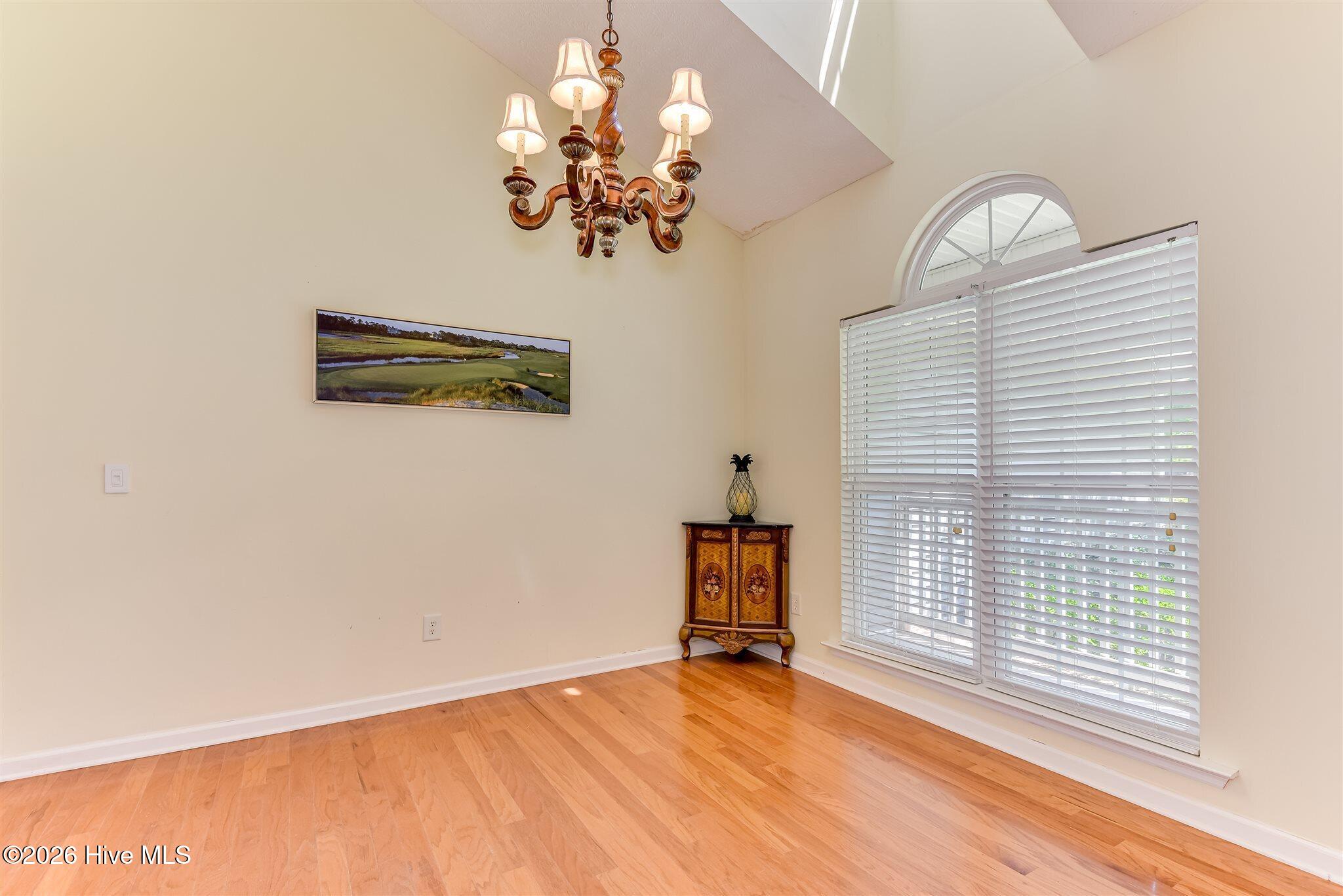 229 Windy Circle Property Photo 22