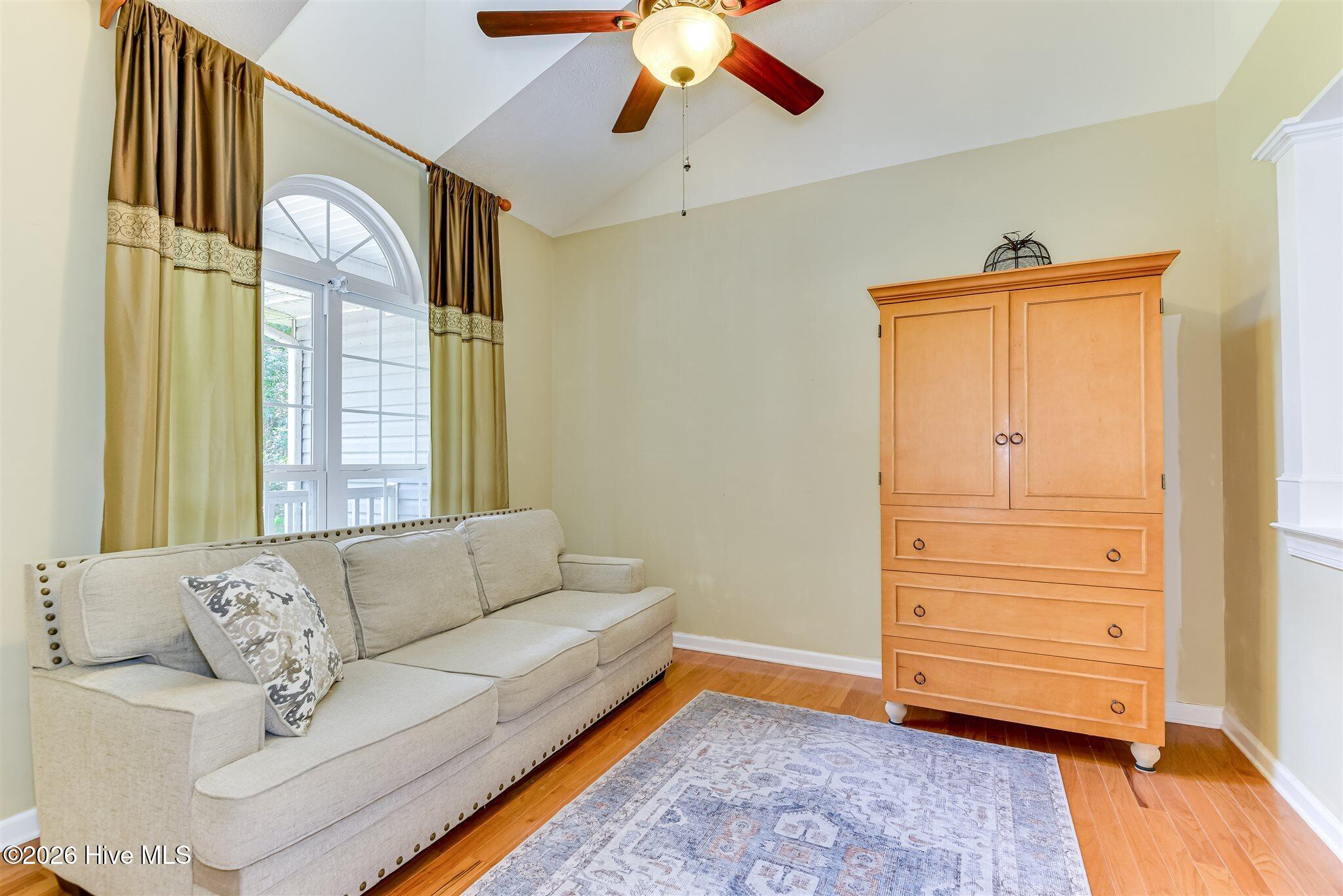 229 Windy Circle Property Photo 24